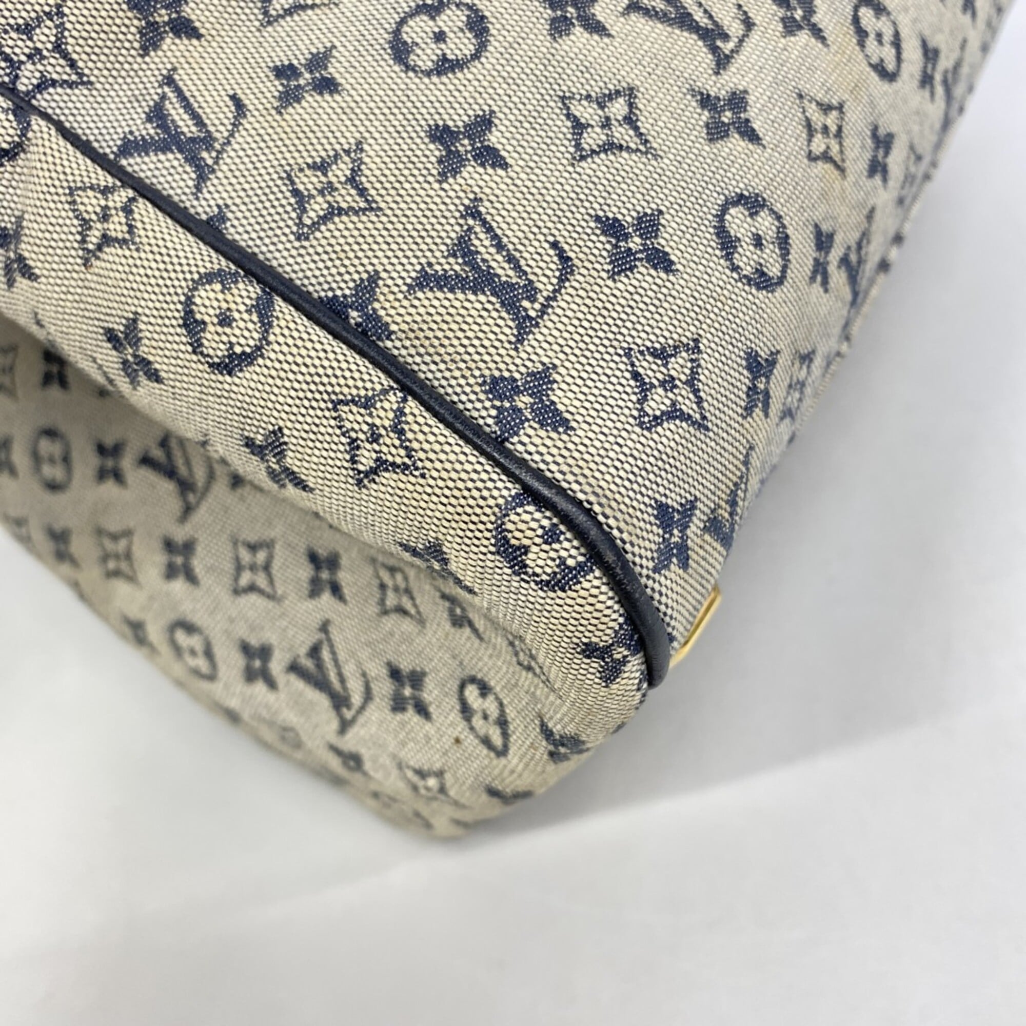 Louis Vuitton Blue Handbag (Pre-Owned)