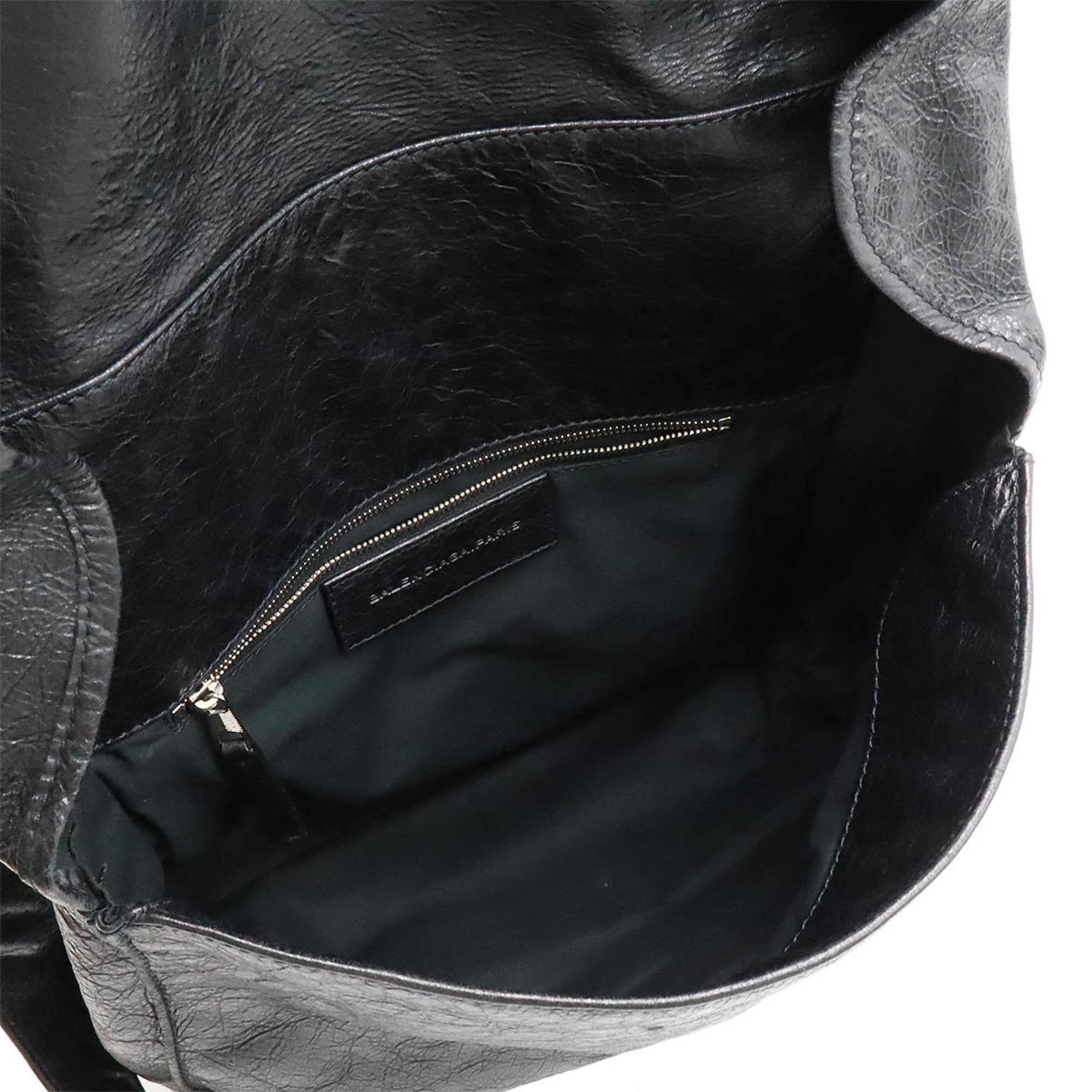 Balenciaga Black Leather Shoulder Bag (Pre-Owned)