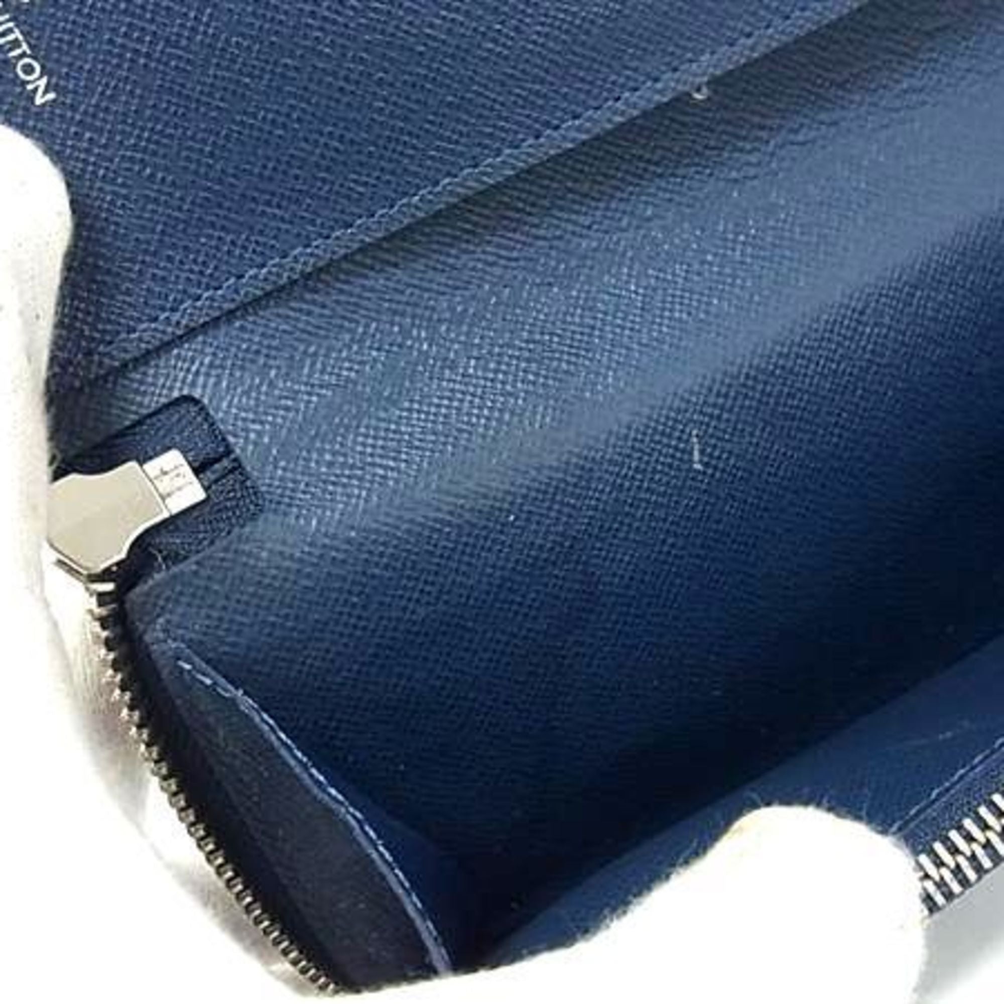 Louis Vuitton Taiga Blue Taiga Leather Long Wallet (Bi-Fold) (Pre-Owned)