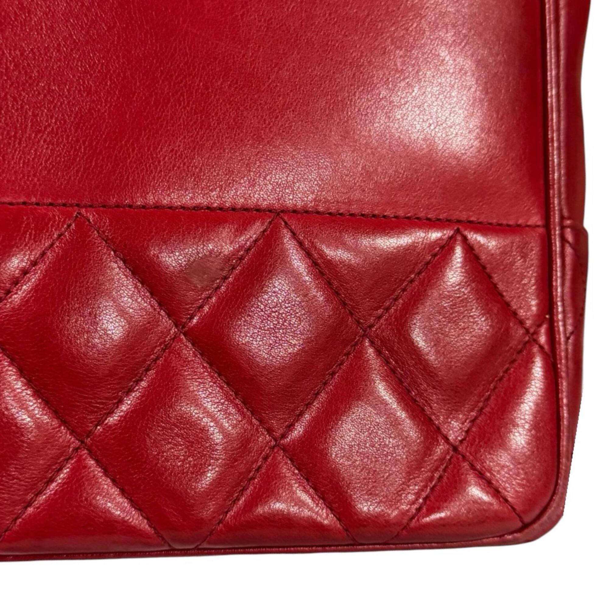 Chanel Red Color Leather Shoulder Bag (Pre-Owned)