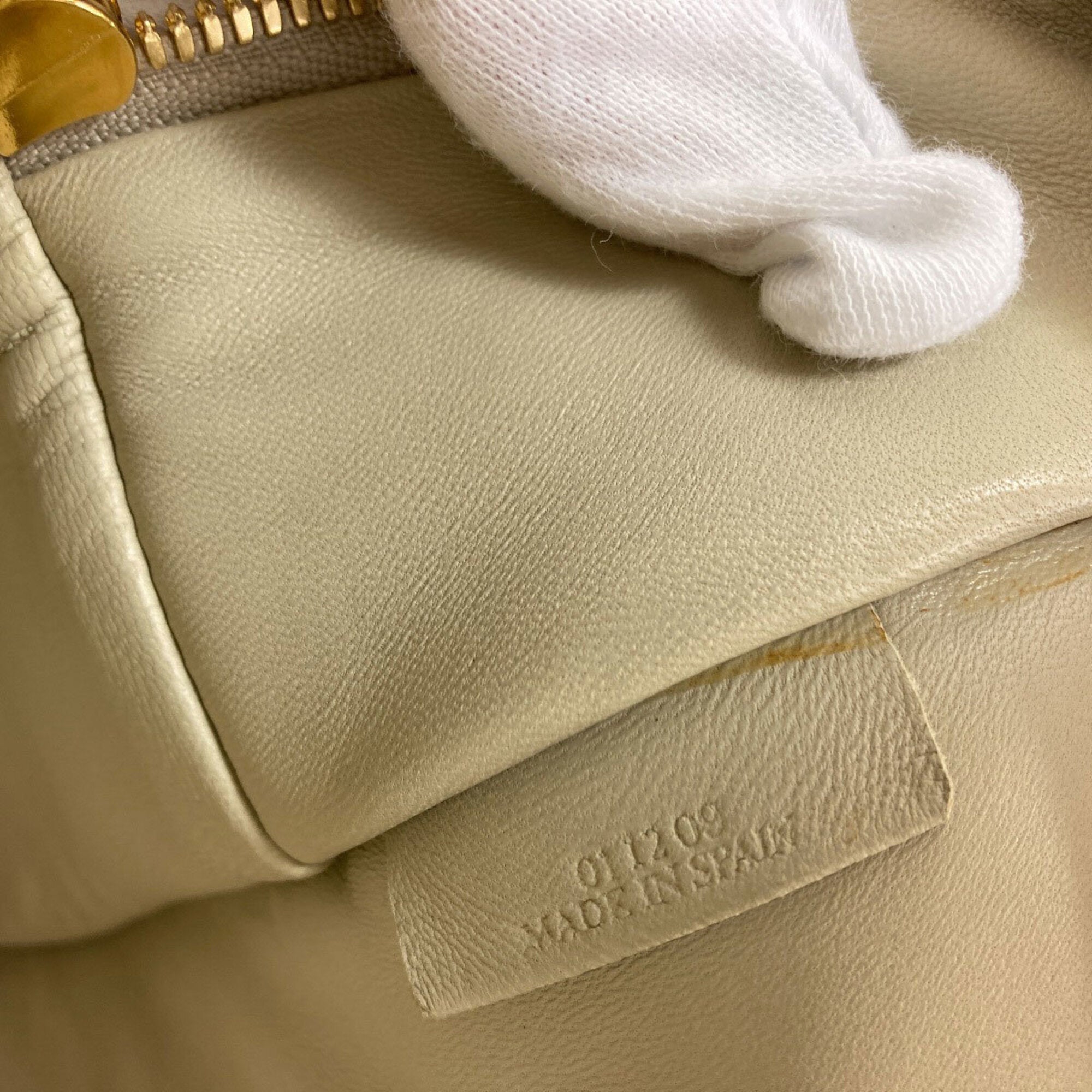 Loewe Beige Leather Handbag (Pre-Owned)