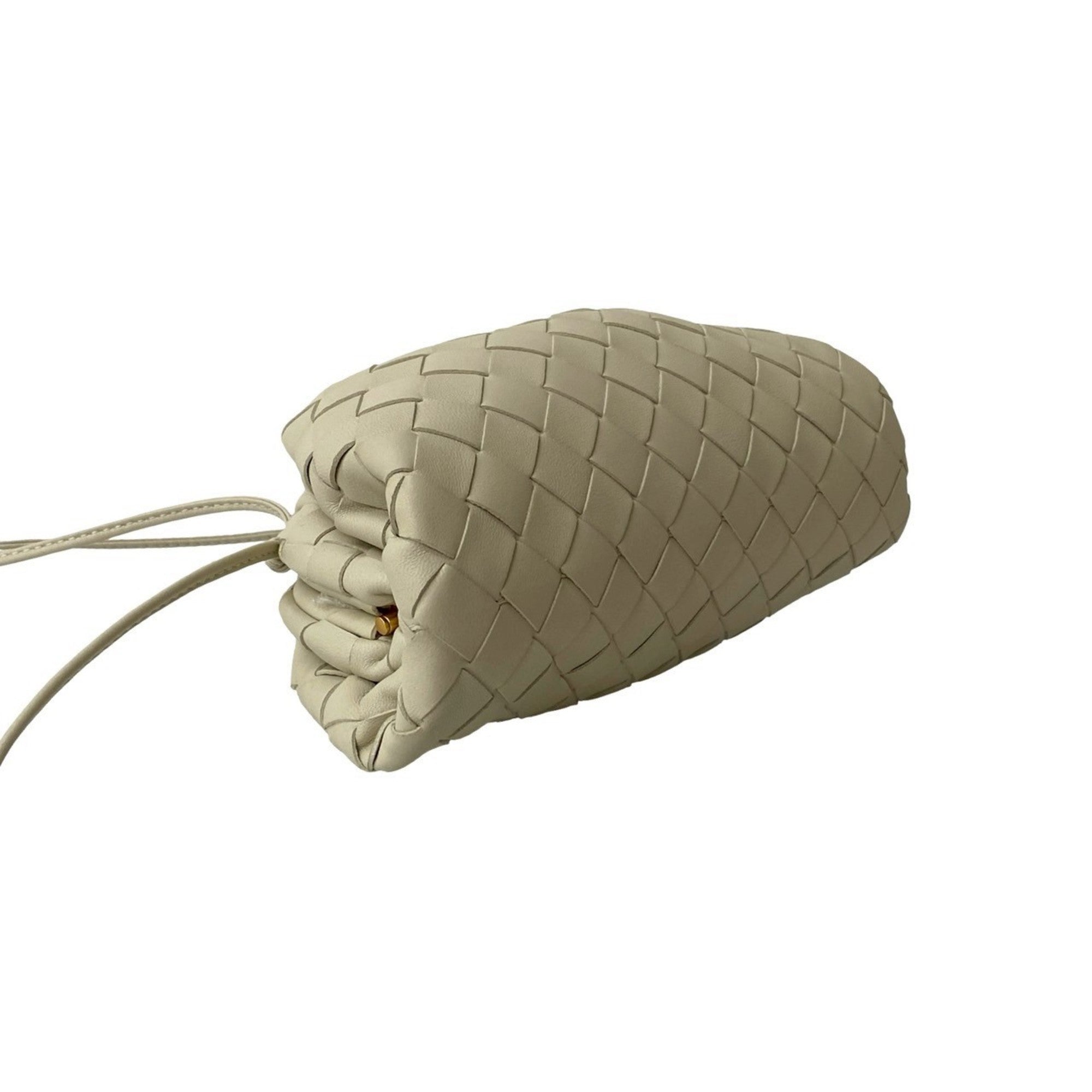 Bottega Veneta White Leather Pouch Shoulder Bag (Pre-Owned)
