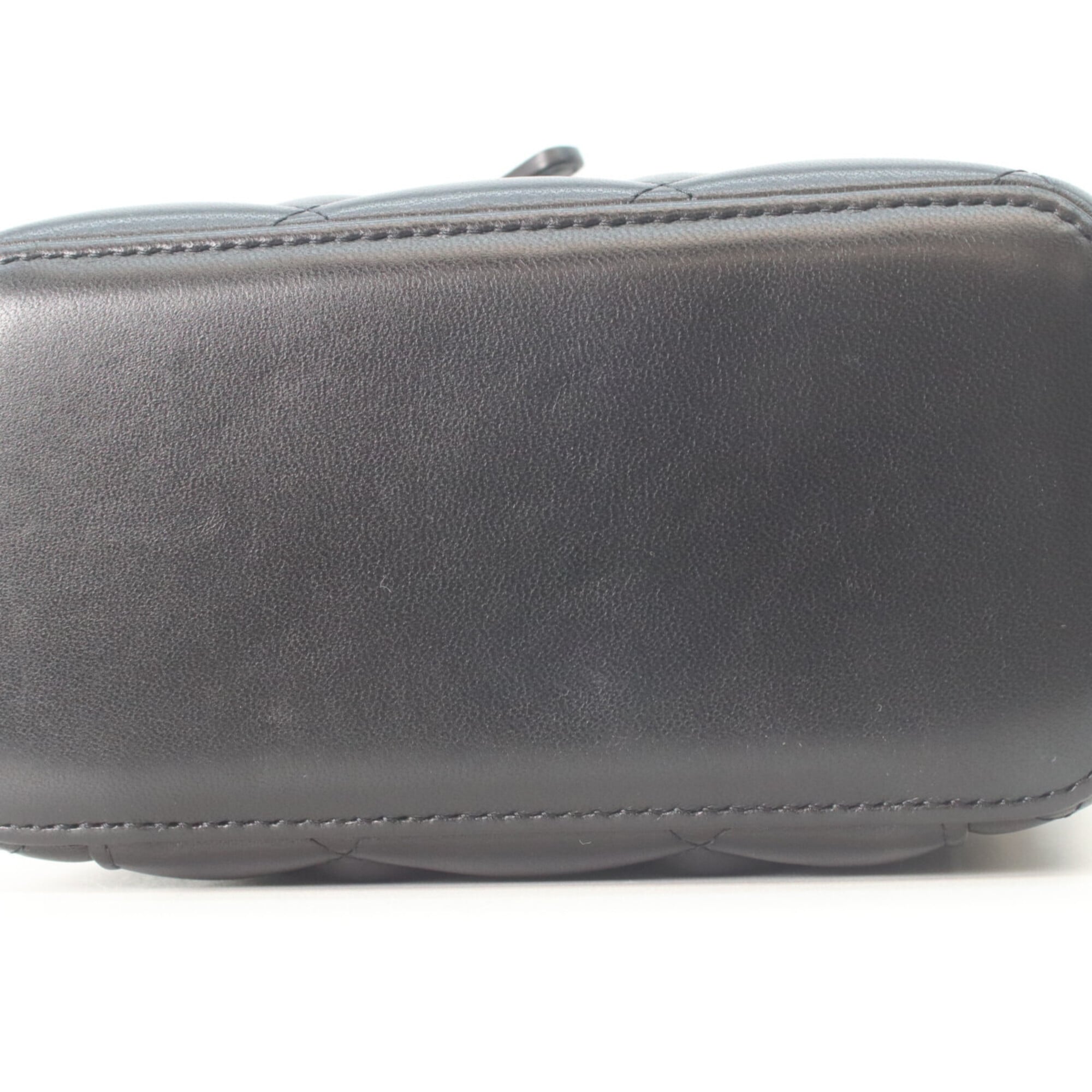 Chanel Black Leather Shoulder Bag (Pre-Owned)