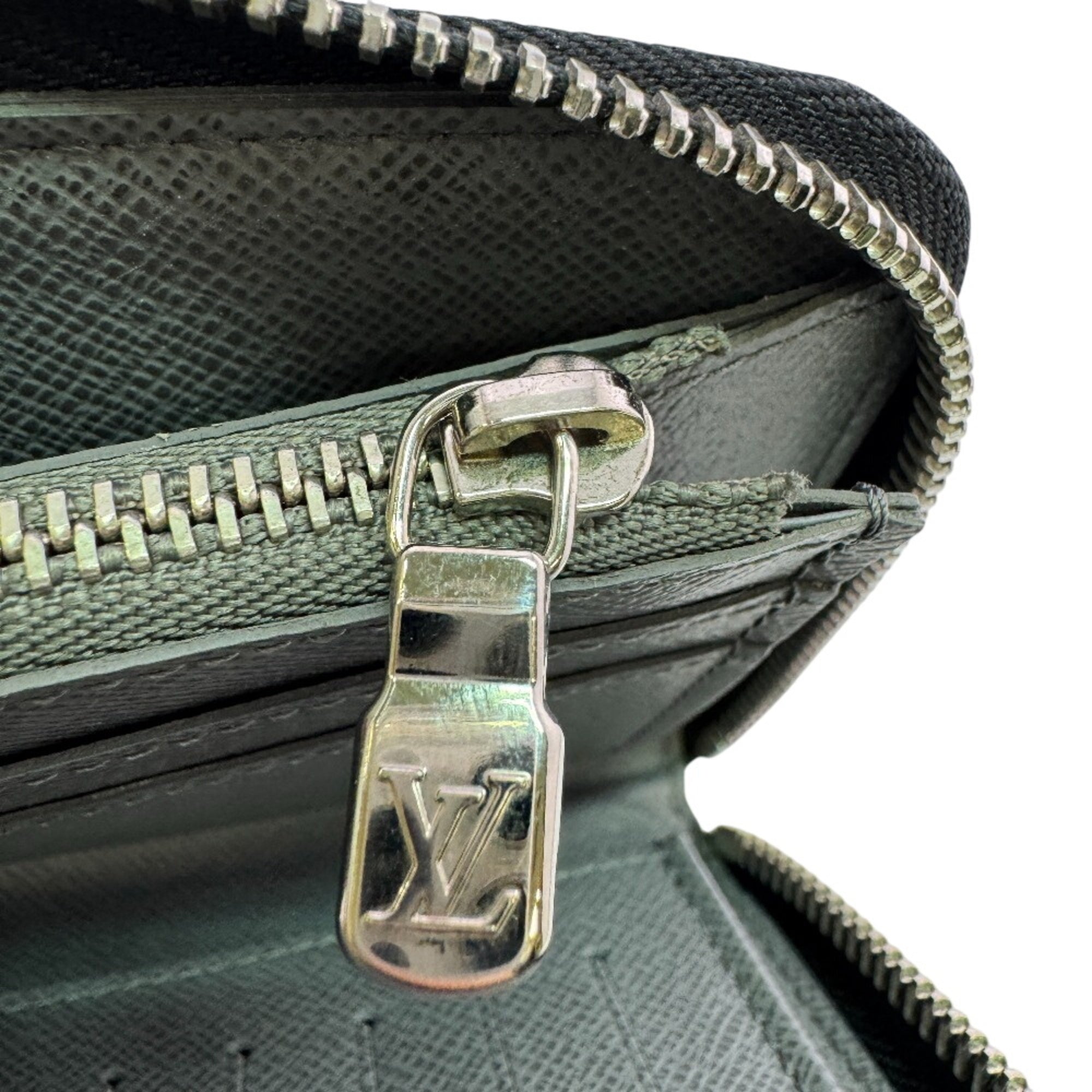 Louis Vuitton Black Gray Leather Long Wallet (Bi-Fold) (Pre-Owned)