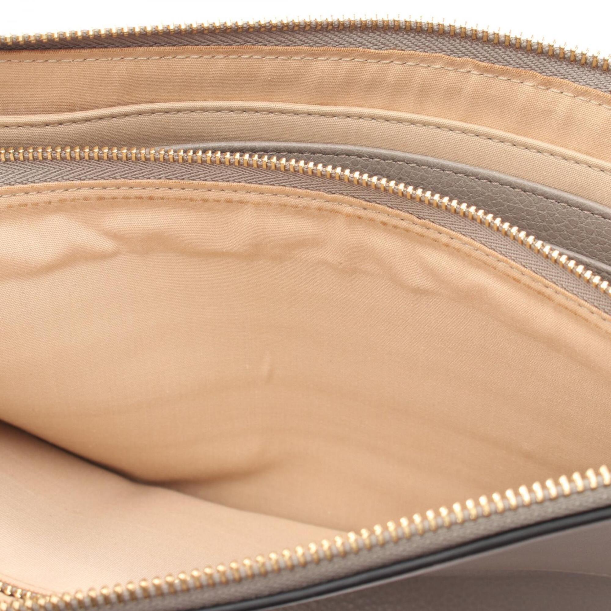 Chloé Beige Leather Clutch Bag Handbag (Pre-Owned)