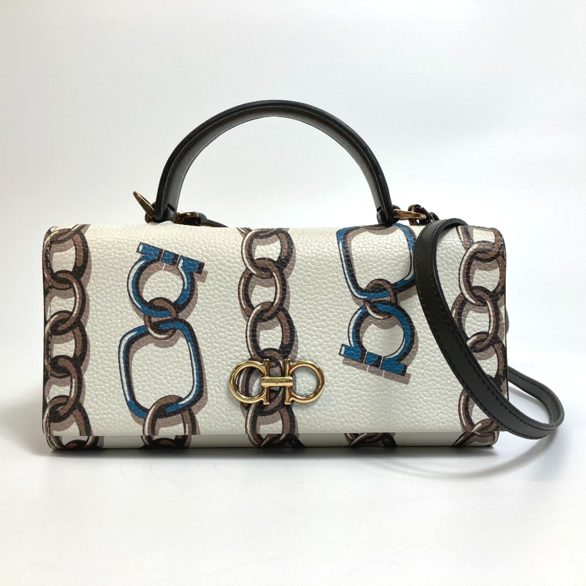 Salvatore Ferragamo White Leather Handbag (Pre-Owned)