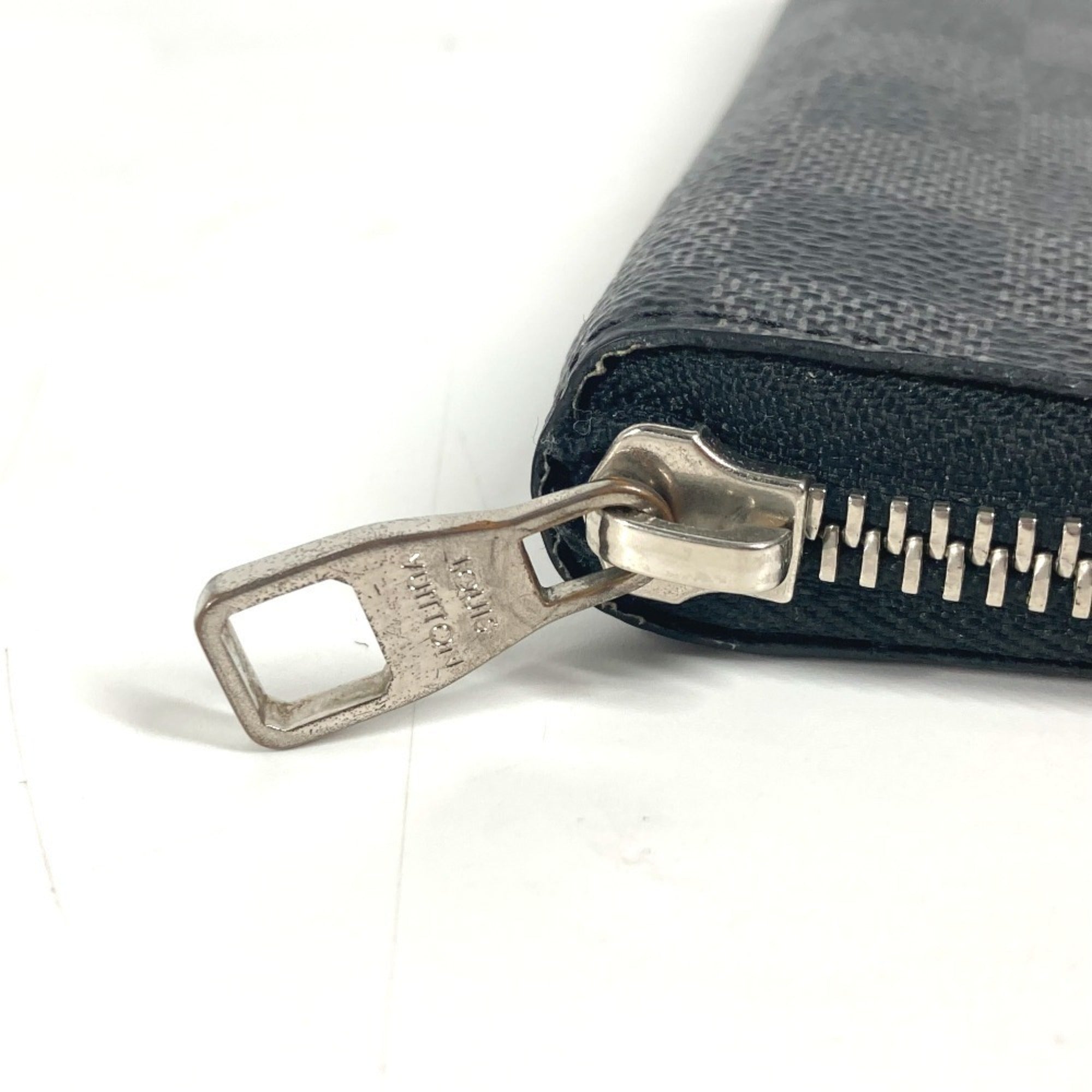 Louis Vuitton Black Damier Graphite Long Wallet (Bi-Fold) (Pre-Owned)
