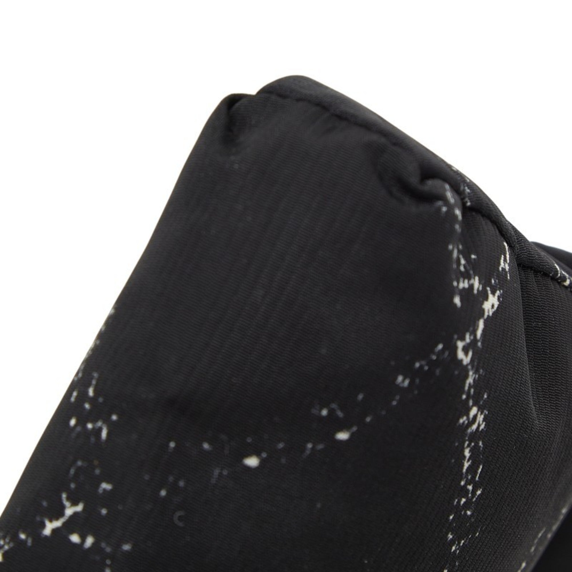 Chanel Black Nylon Sling Bag (Pre-Owned)