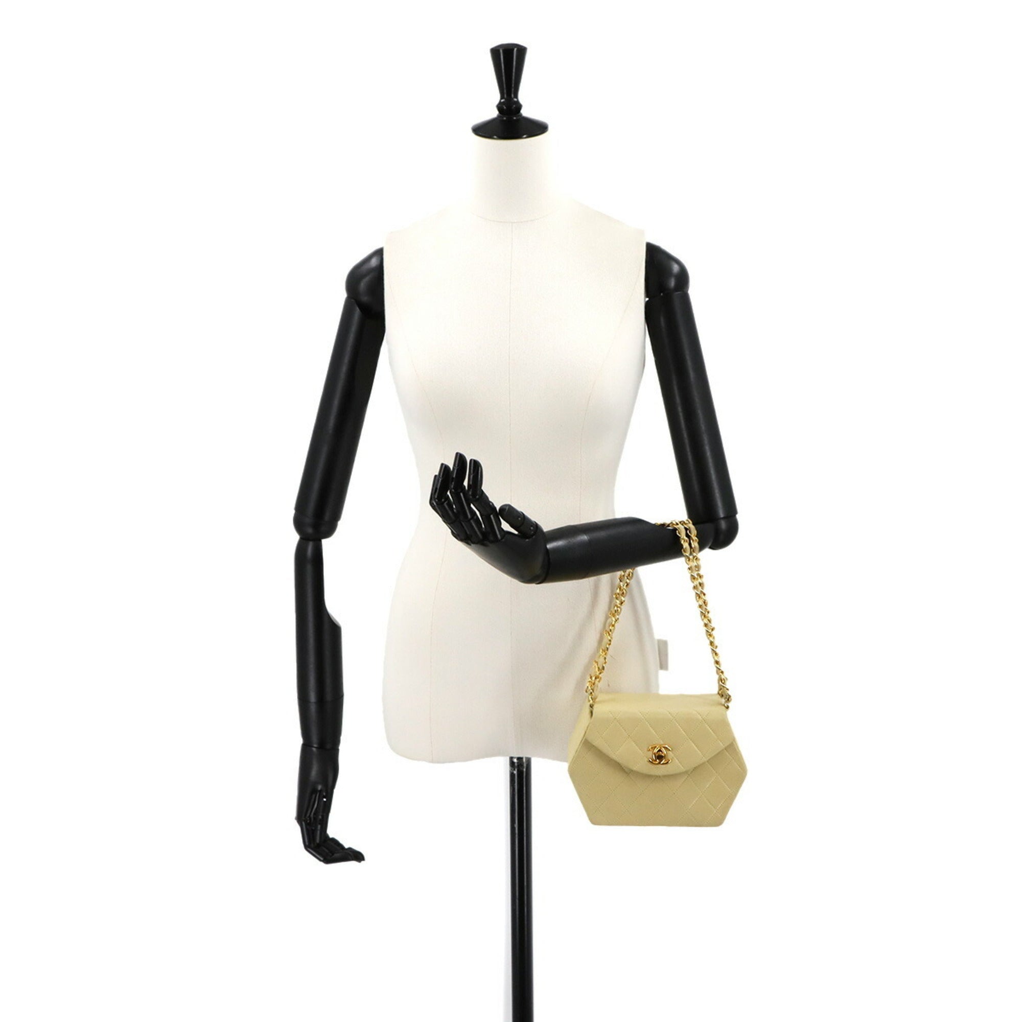 Chanel Yellow Leather Handbag (Pre-Owned)