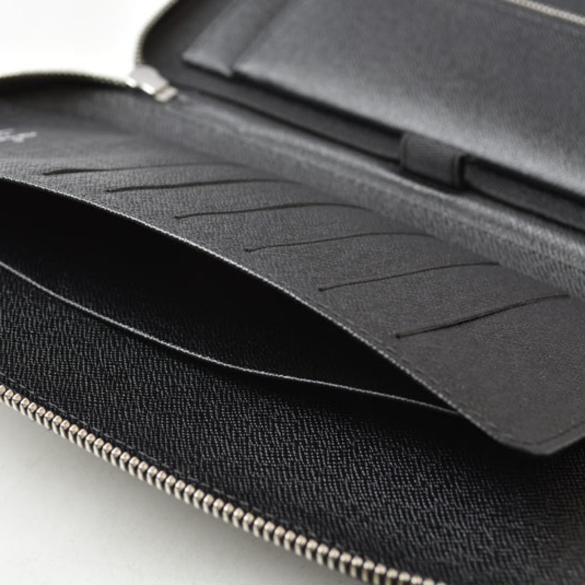 Louis Vuitton Taiga Ardoise Taiga Leather Long Wallet (Bi-Fold) (Pre-Owned)