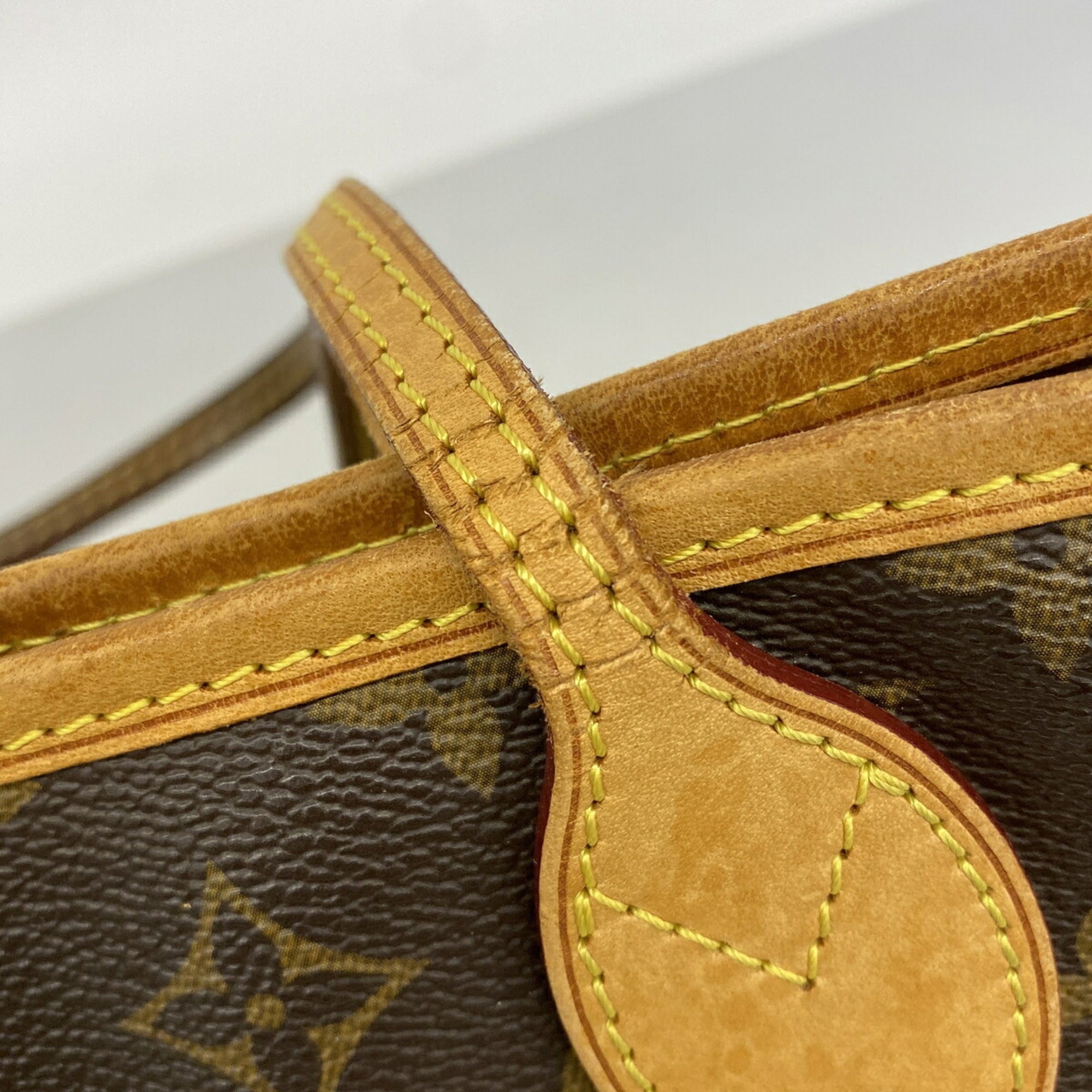 Louis Vuitton Brown Tote Bag (Pre-Owned)