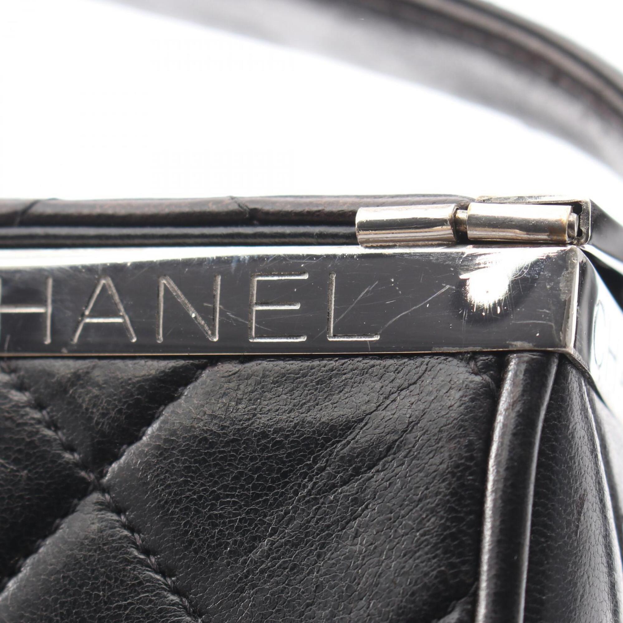 Chanel Black Leather Handbag (Pre-Owned)
