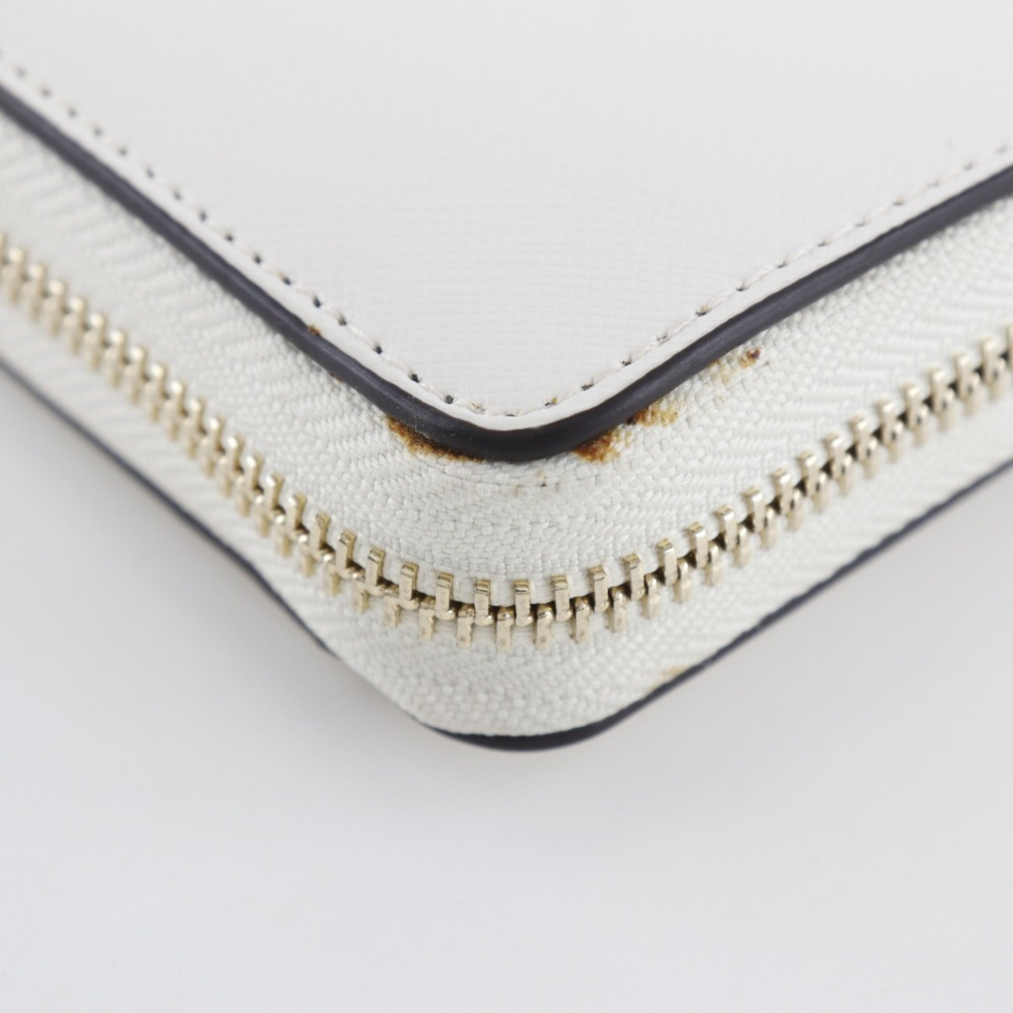 Kate Spade Beige White Leather Long Wallet (Bi-Fold) (Pre-Owned)