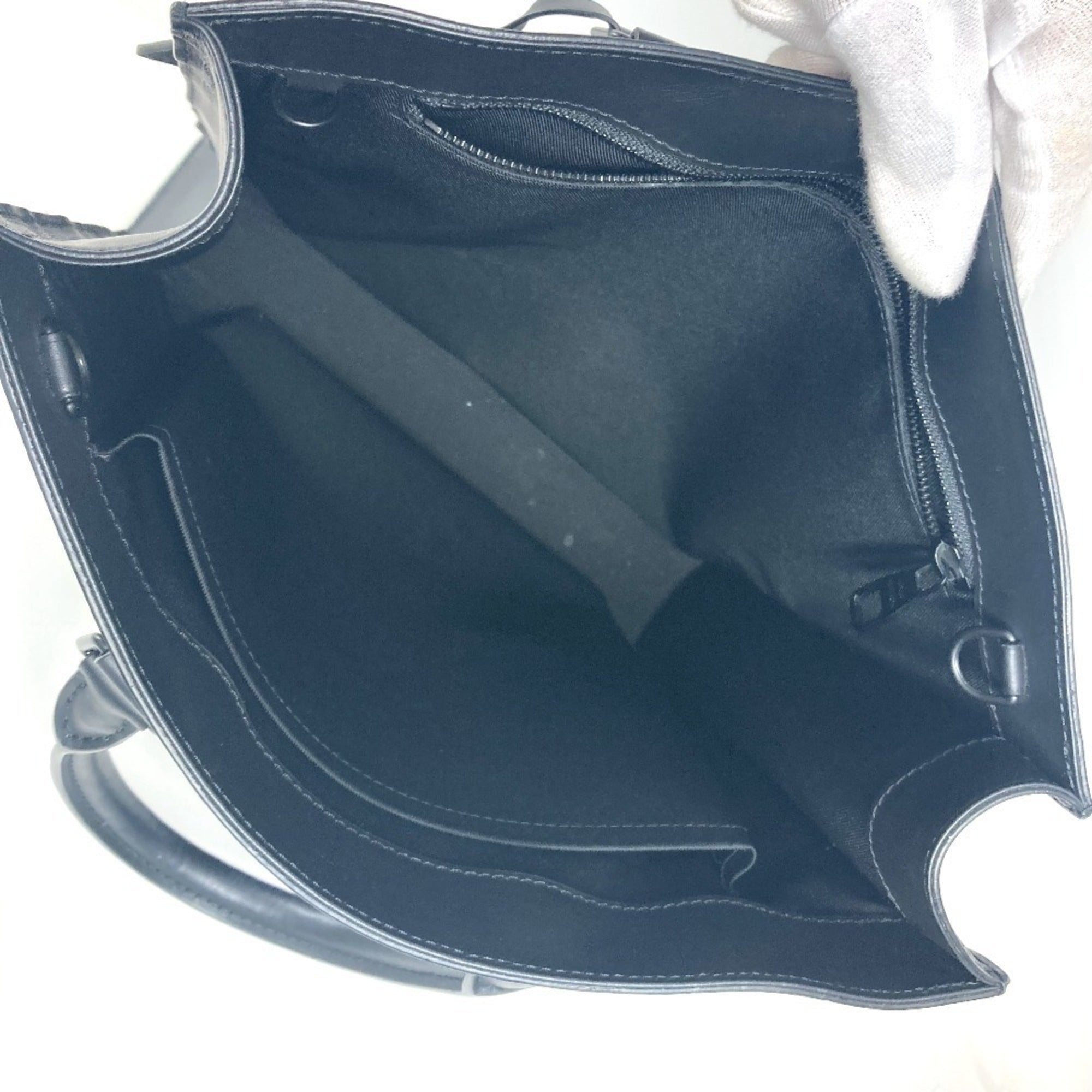 Louis Vuitton Black Noir Leather Handbag Tote Bag (Pre-Owned)