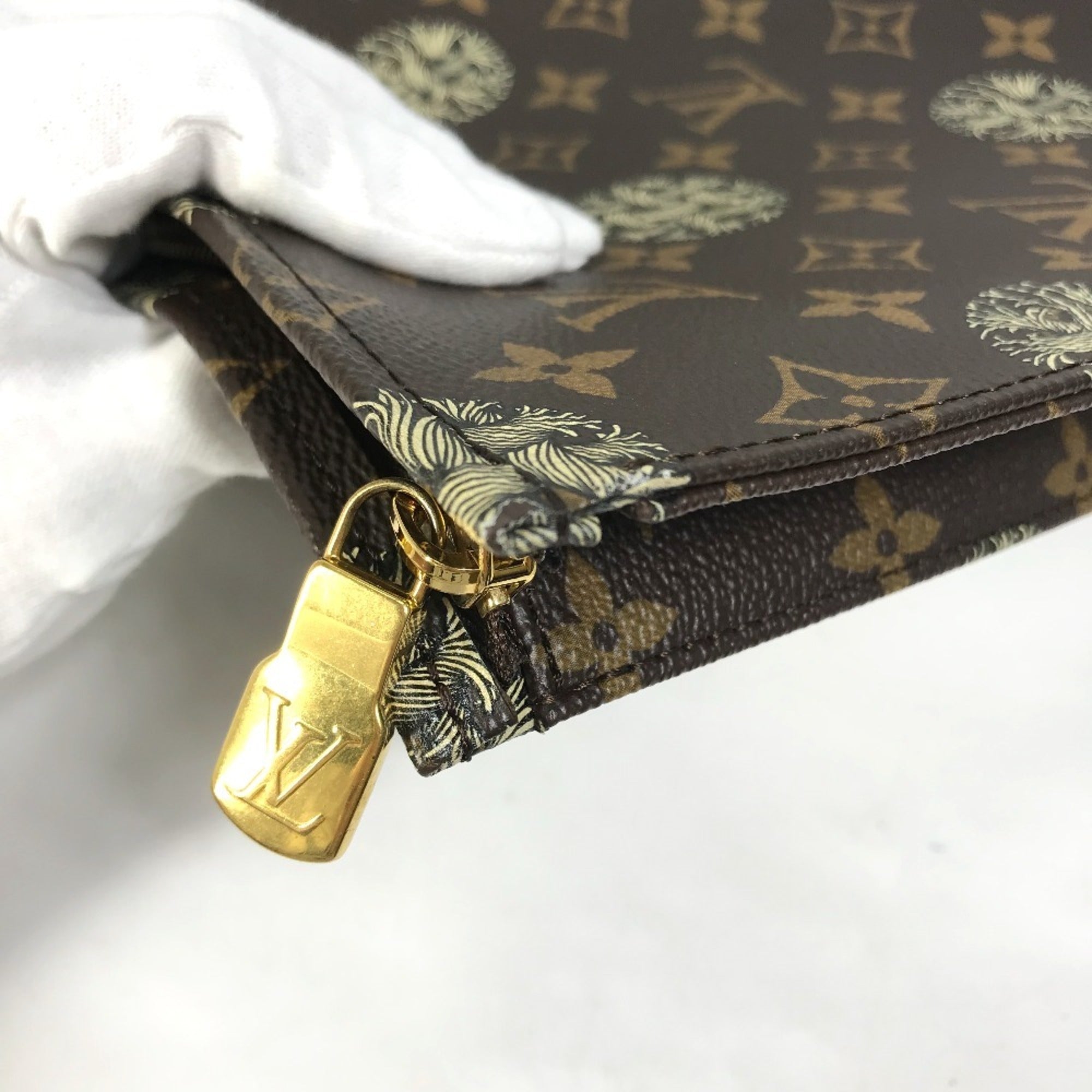 Louis Vuitton Brown Monogram Clutch Bag Pochette (Pre-Owned)