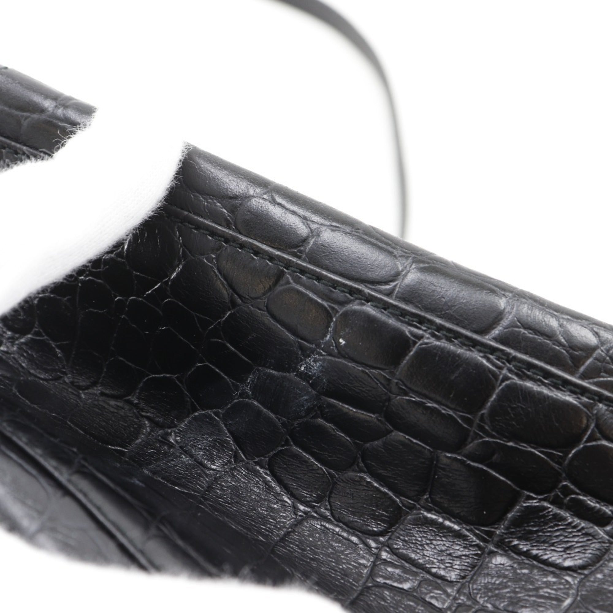 Salvatore Ferragamo Black Leather Handbag (Pre-Owned)