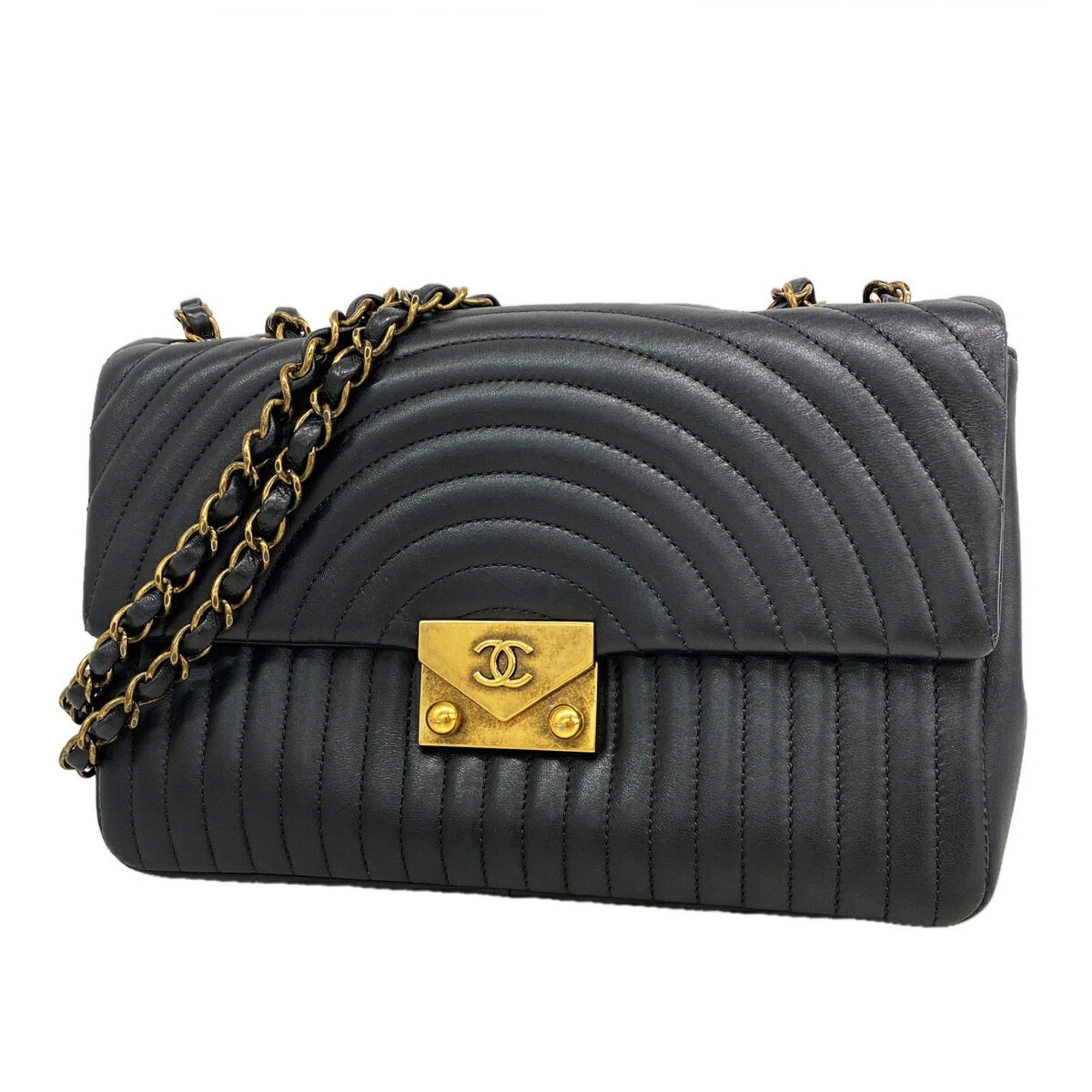 Chanel Black Leather Shoulder Bag (Pre-Owned)