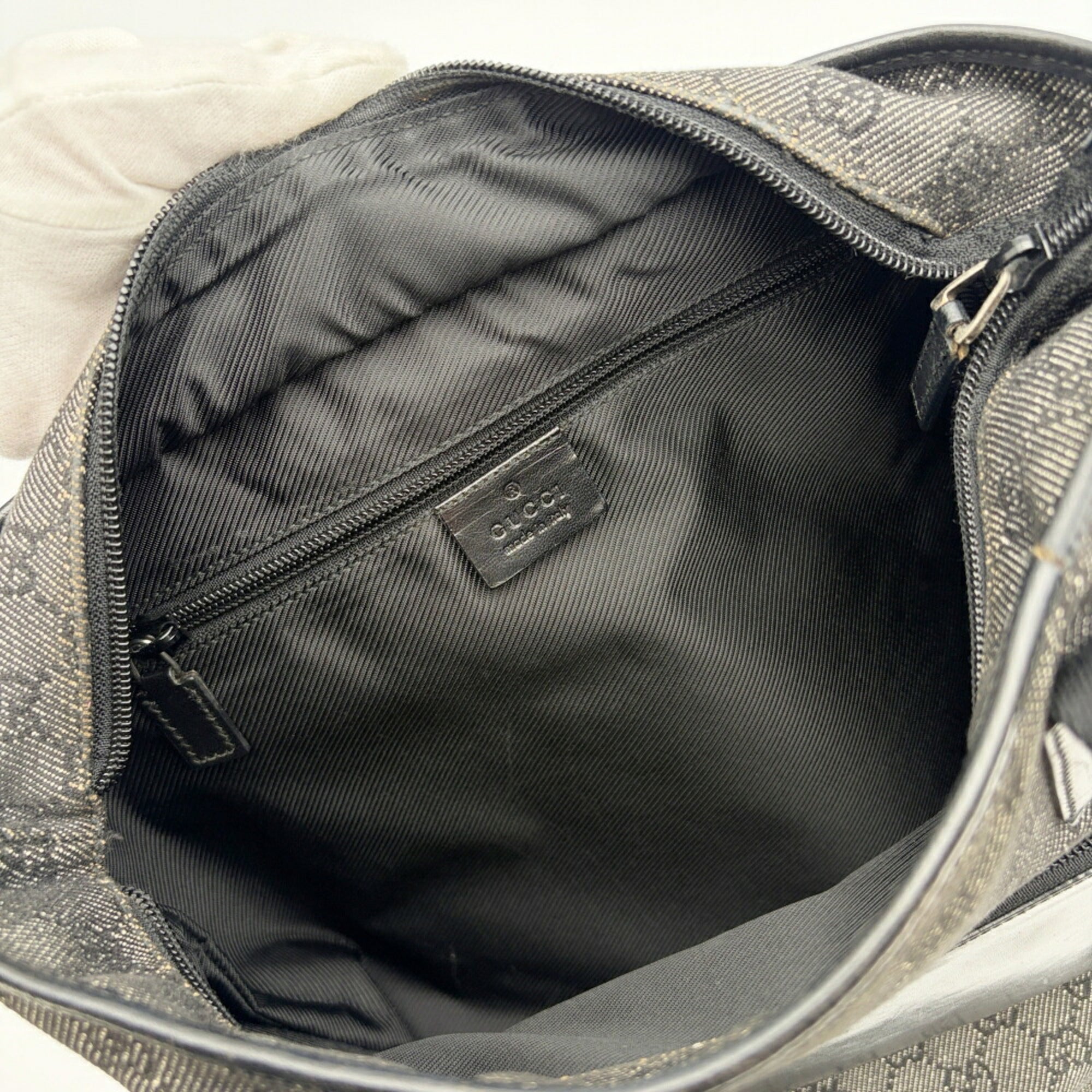 Gucci Black Gg Canvas Tote Bag (Pre-Owned)