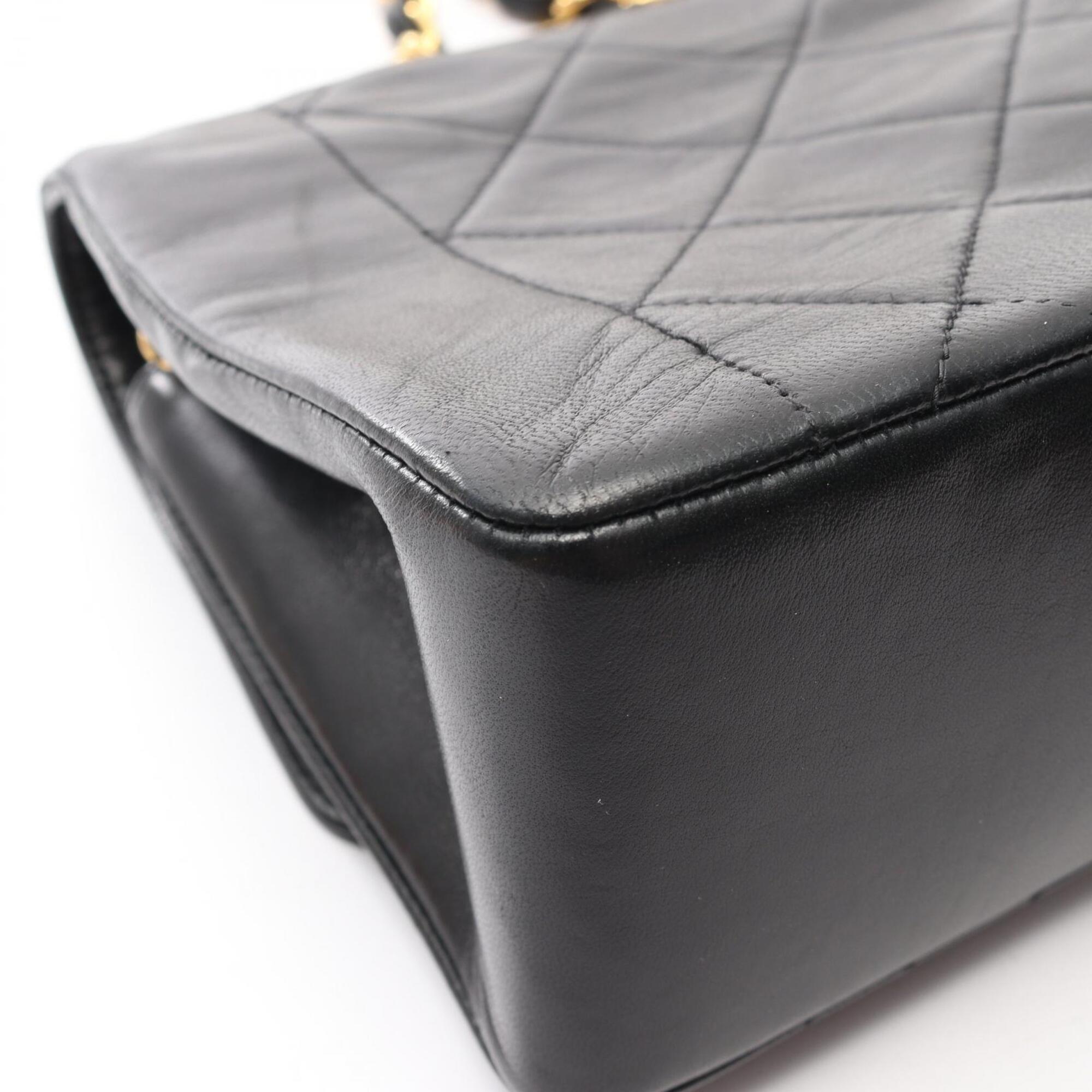 Chanel Black Leather Handbag Shoulder Bag (Pre-Owned)