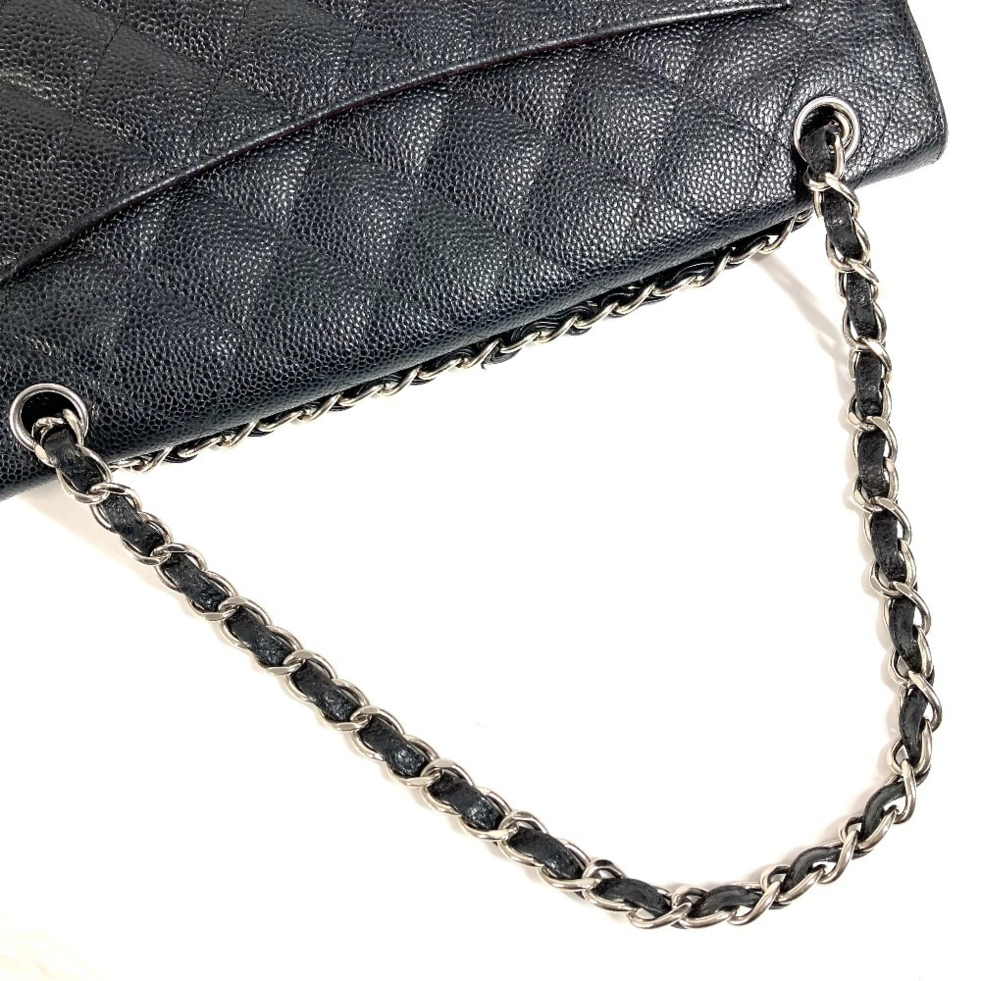 Chanel Matelasse Black Grained Calfskin Shoulder Bag (Pre-Owned)