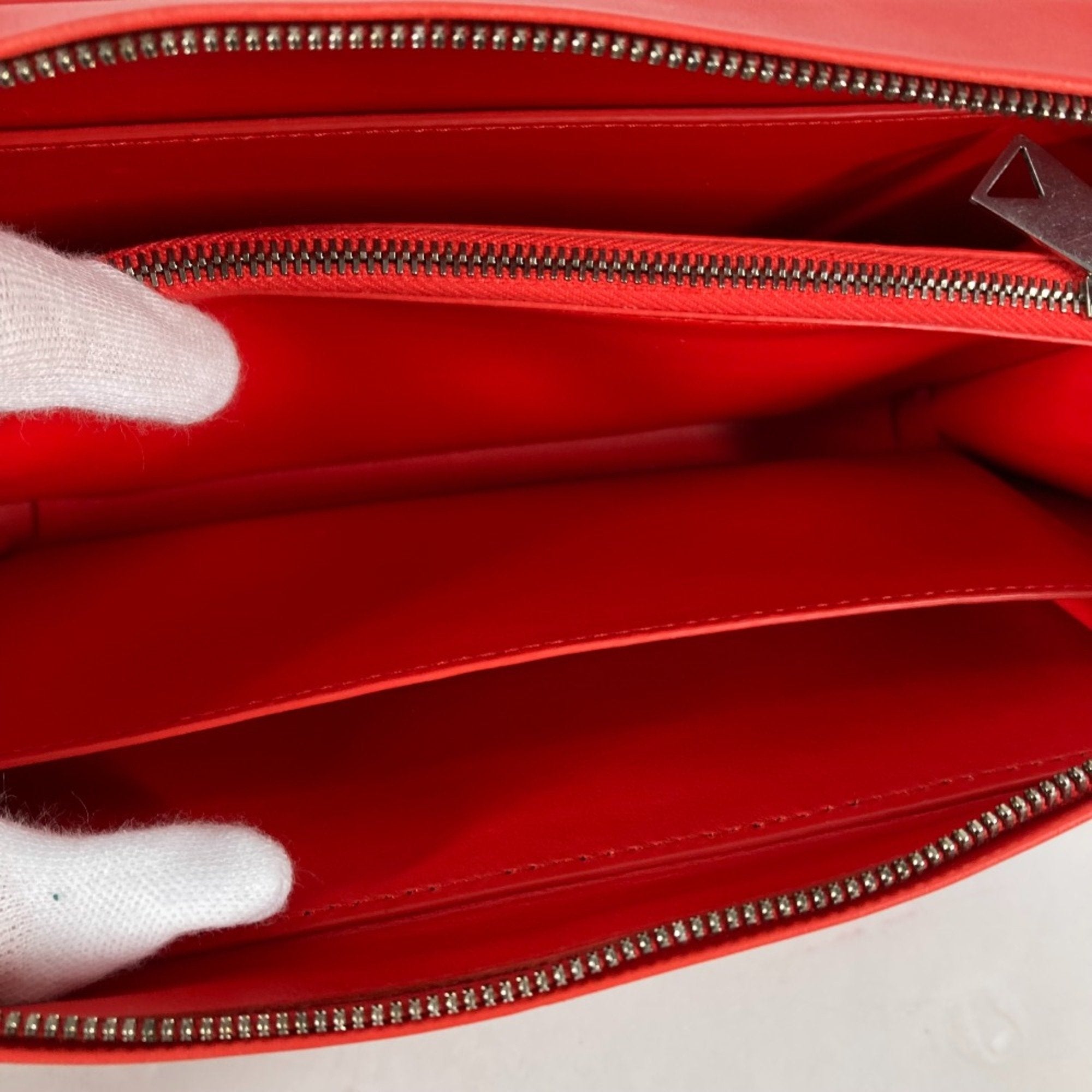 Bottega Veneta Red Leather Clutch Bag (Pre-Owned)