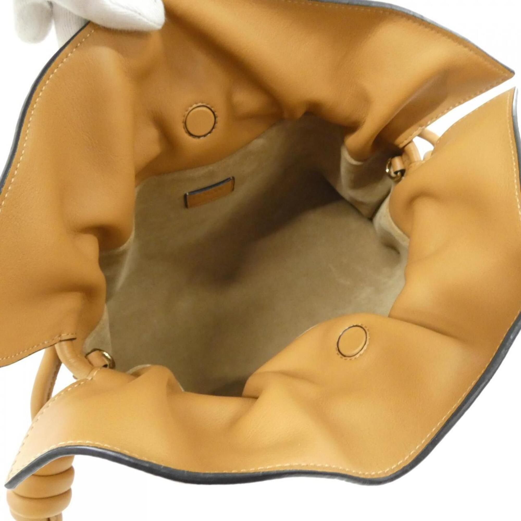 Loewe Beige Leather Handbag (Pre-Owned)