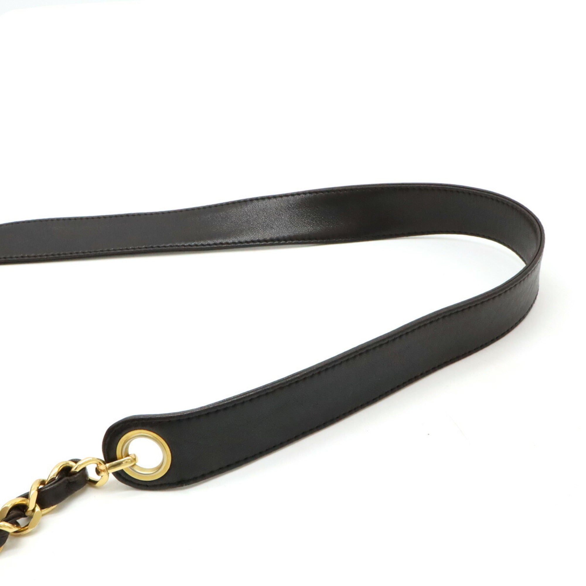 Chanel Black Leather Shoulder Bag (Pre-Owned)