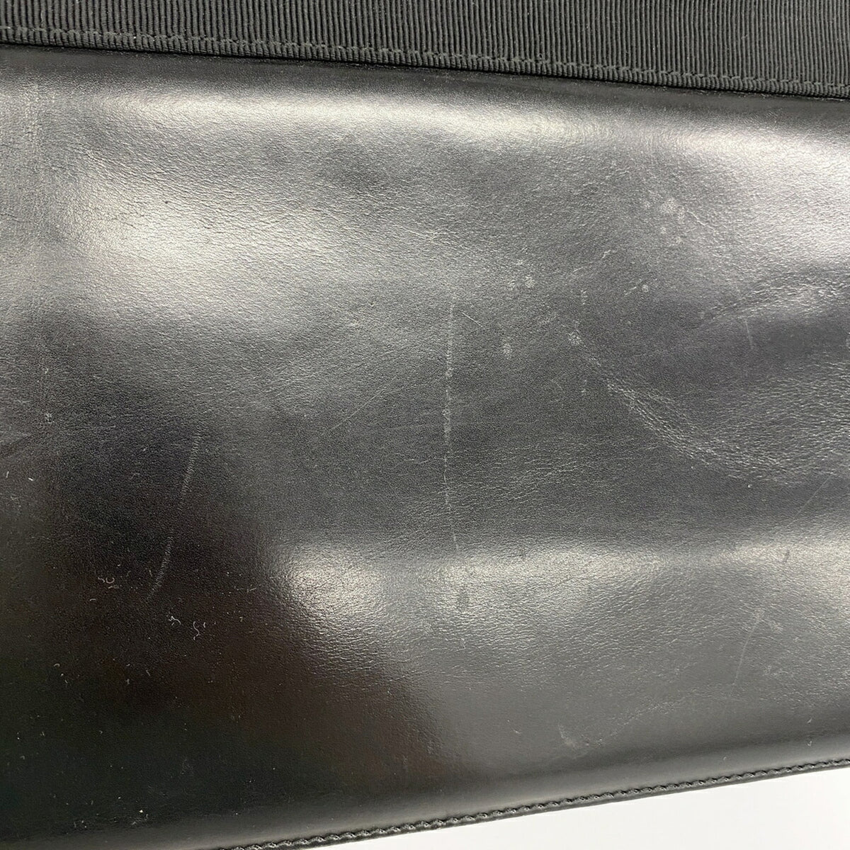 Salvatore Ferragamo Black Leather Handbag (Pre-Owned)
