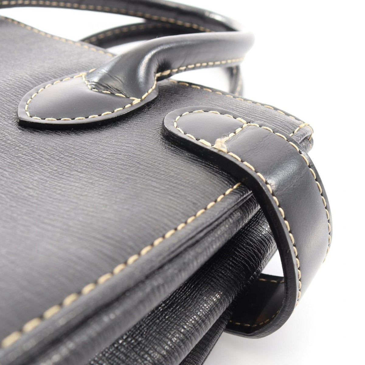 Burberry Black Leather Handbag (Pre-Owned)