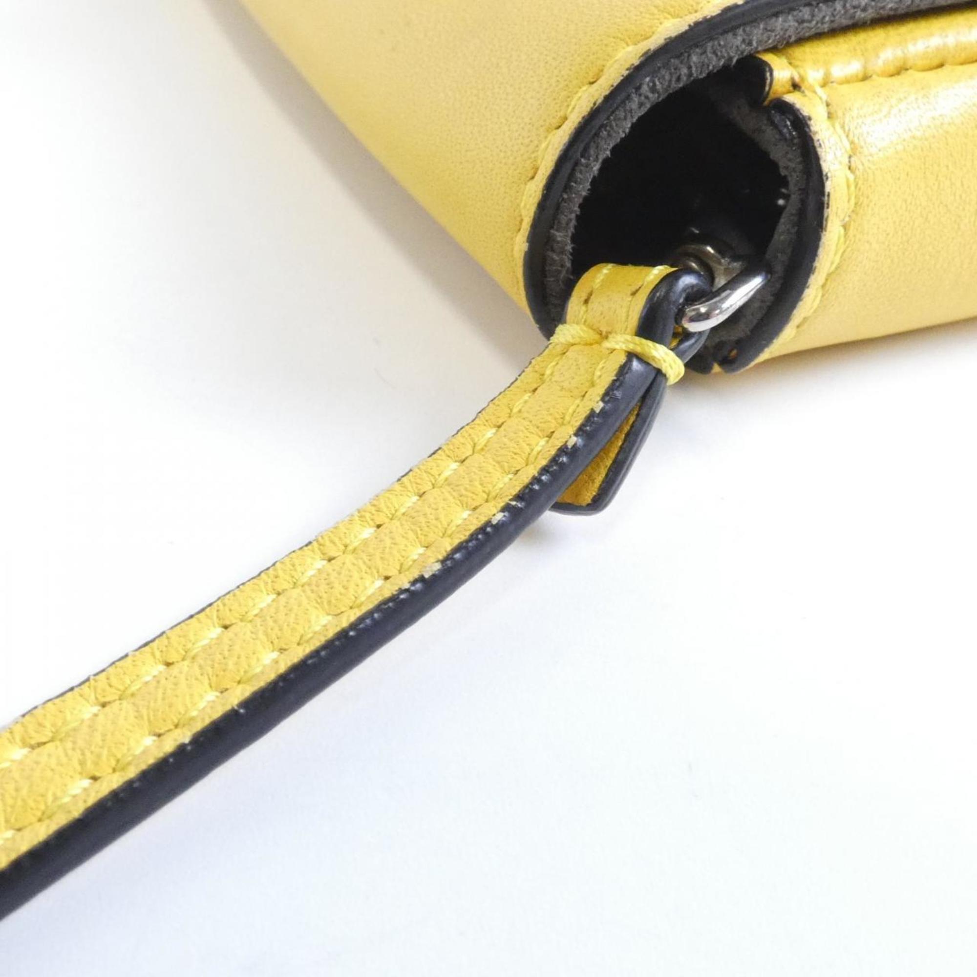Fendi Yellow Leather Baguette Bag Handbag (Pre-Owned)