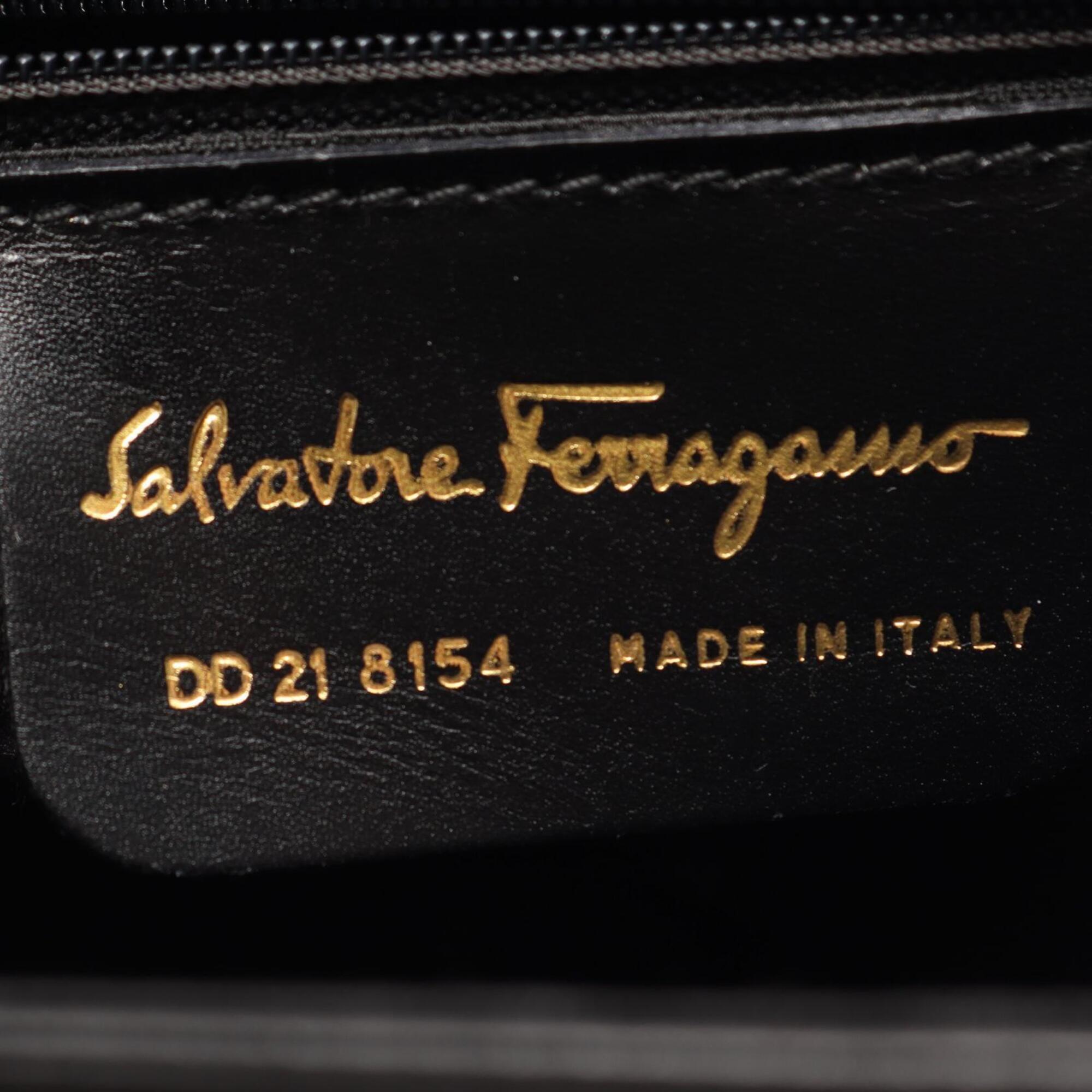 Salvatore Ferragamo Black Leather Handbag Shoulder Bag (Pre-Owned)