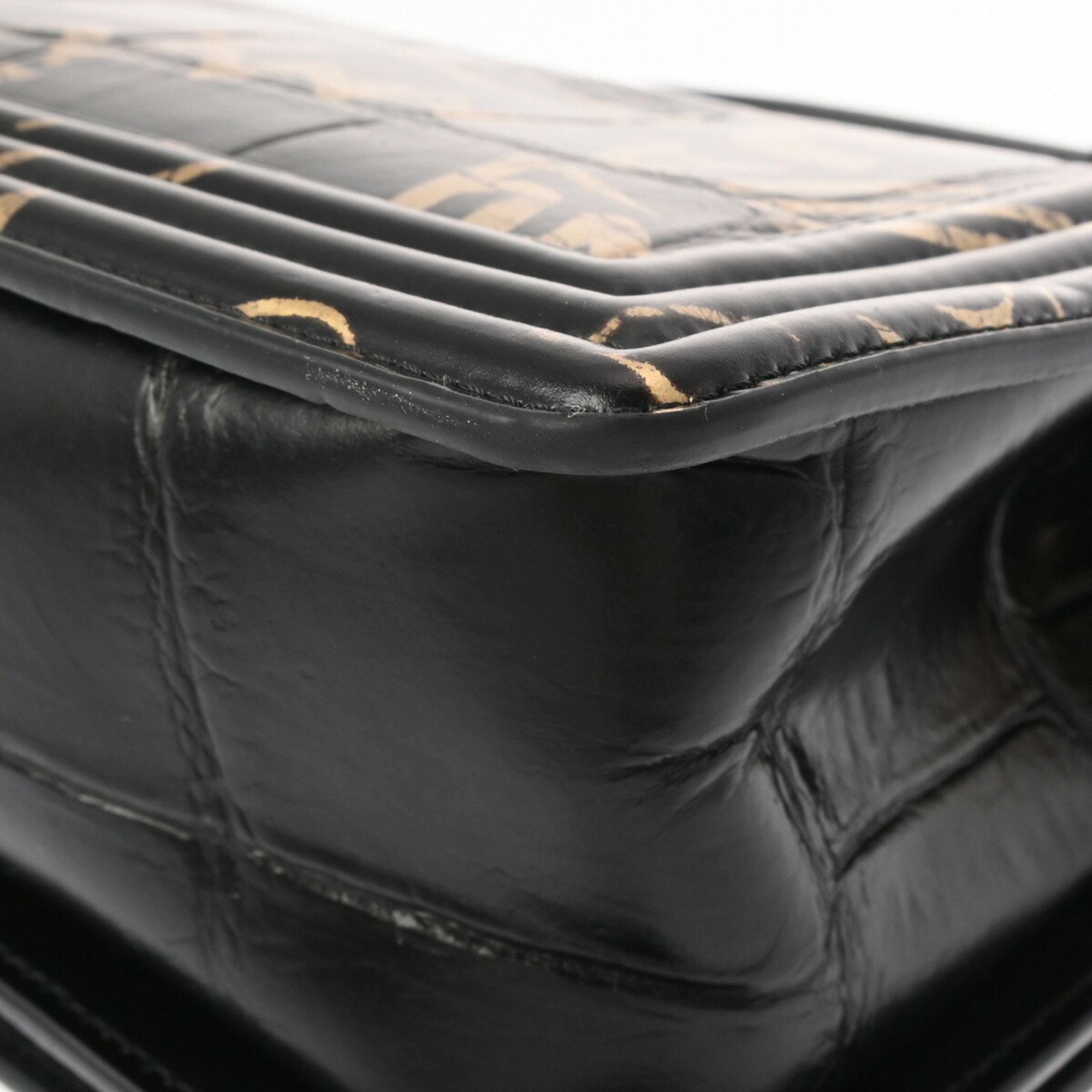 Chanel Boy Chanel Black Leather Shoulder Bag (Pre-Owned)