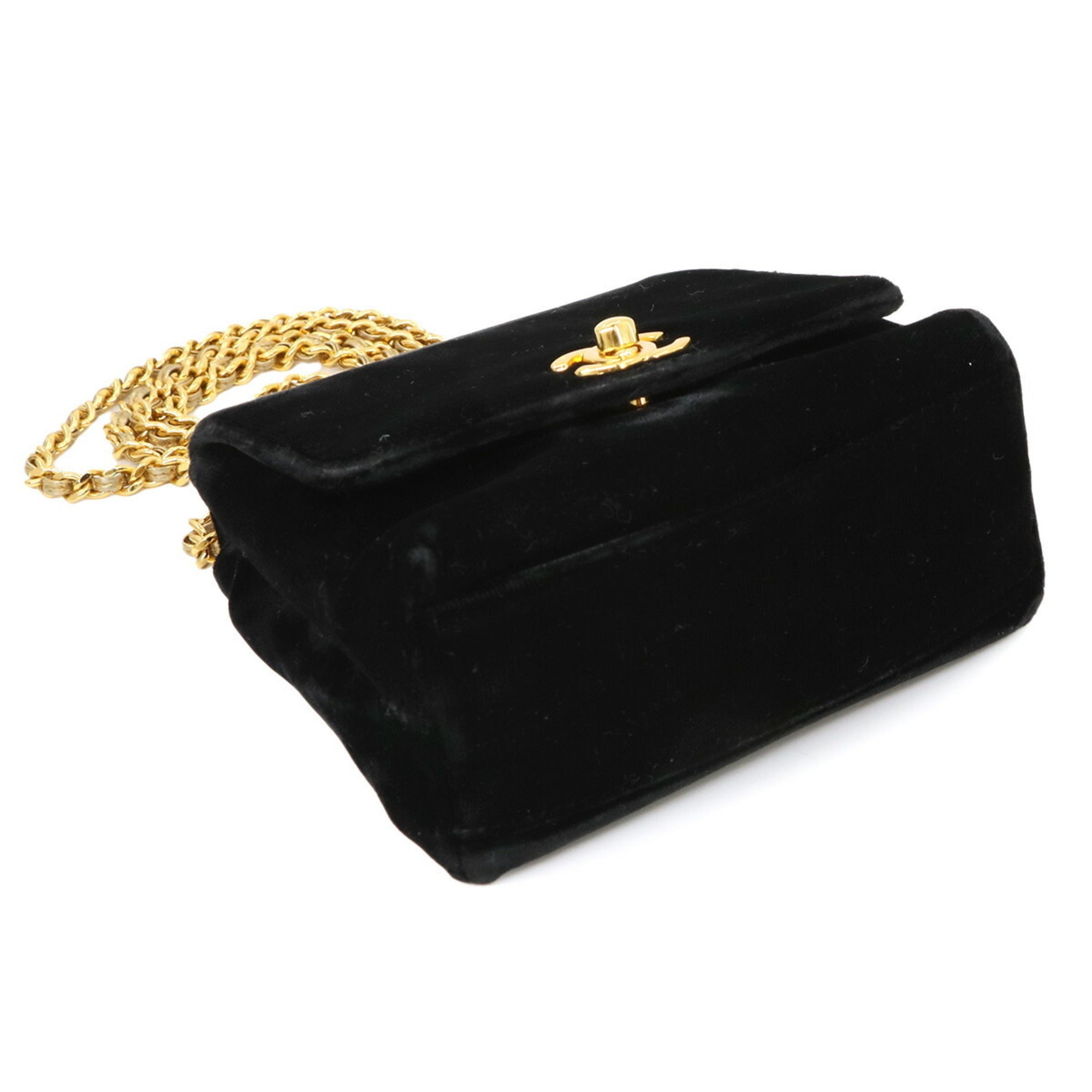 Chanel Black Leather Shoulder Bag (Pre-Owned)