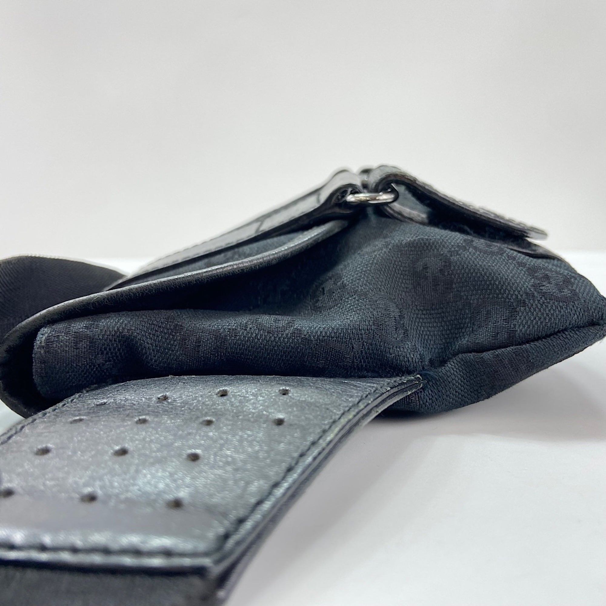 Gucci Black Fanny Pack (Pre-Owned)