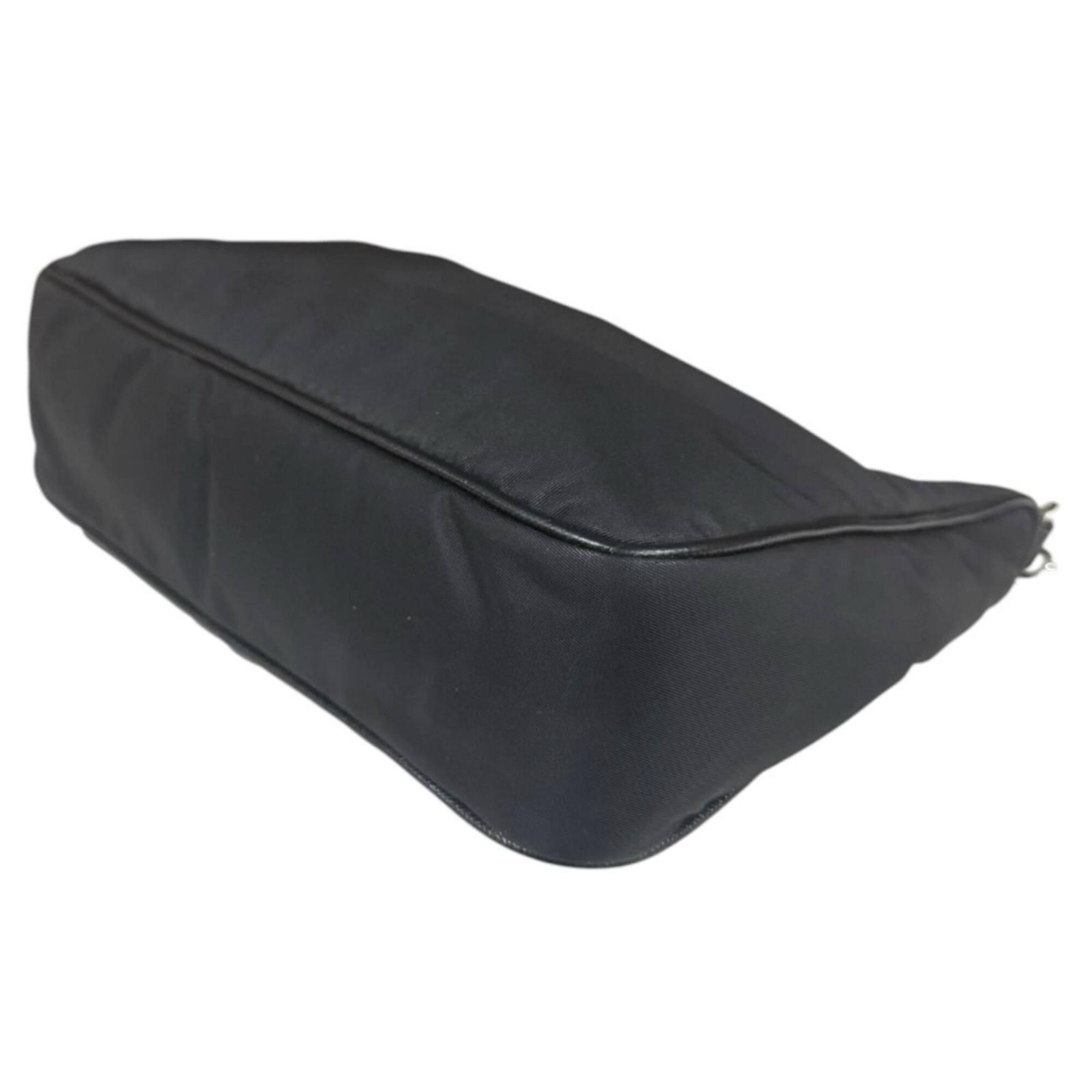 Prada Black Nylon Shoulder Bag (Pre-Owned)