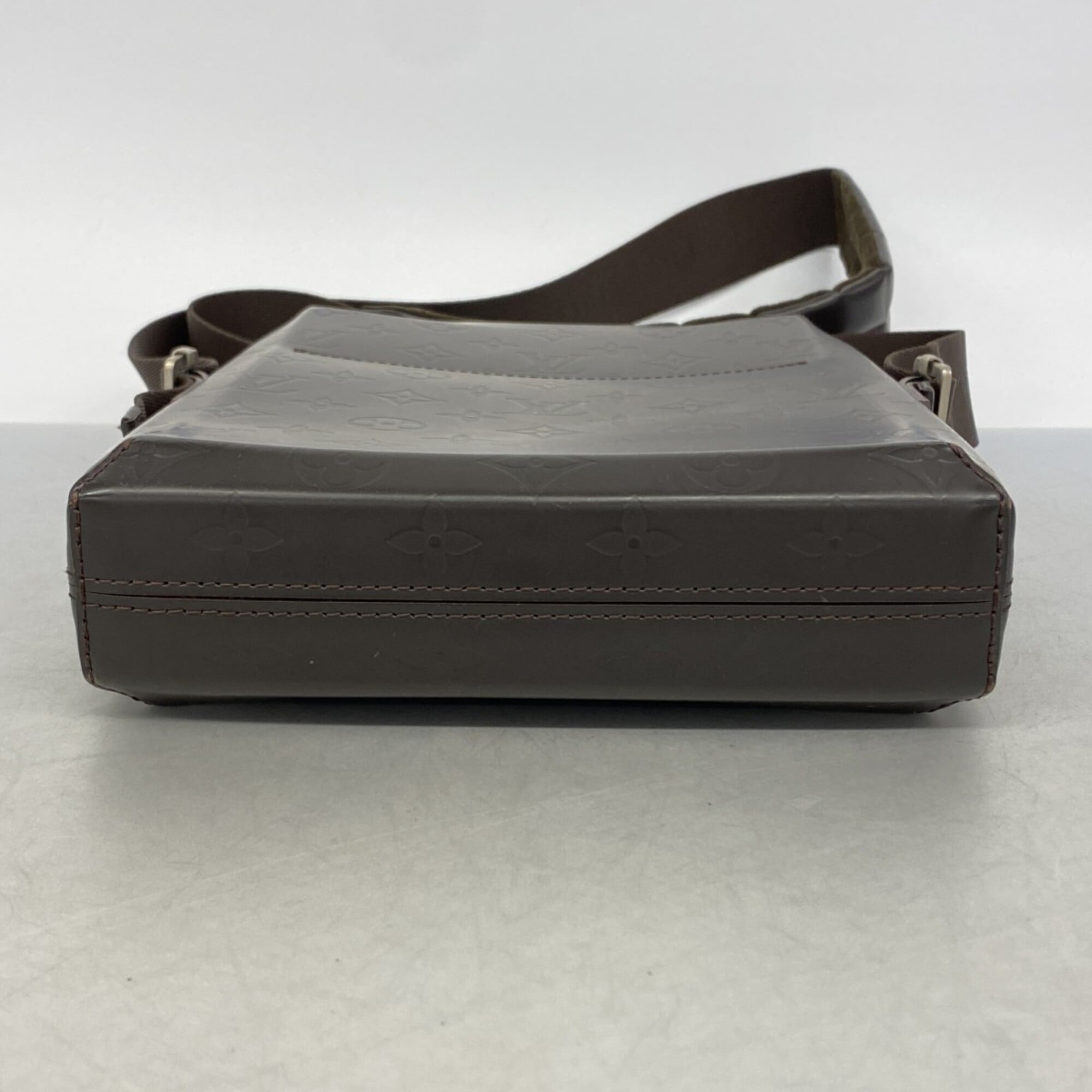 Louis Vuitton Coffee Shoulder Bag (Pre-Owned)