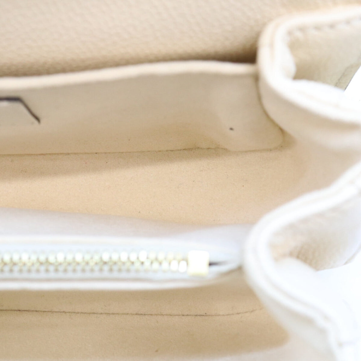 Louis Vuitton Beige Monogram Empreinte Shoulder Bag (Pre-Owned)