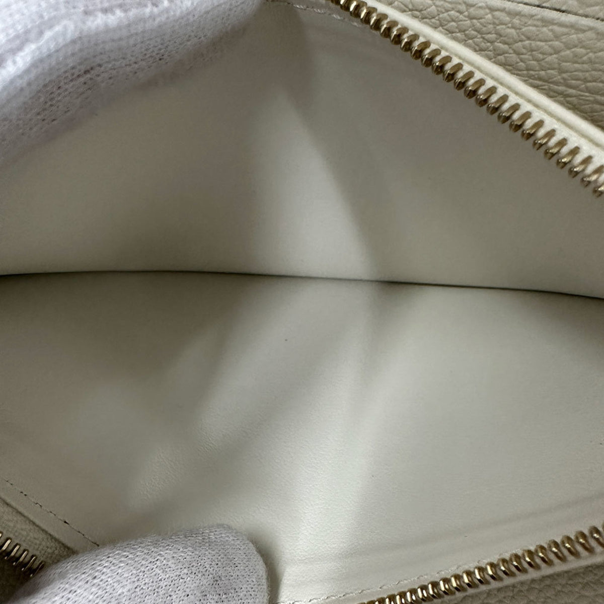 Louis Vuitton Monogram Empreinte White Monogram Empreinte Long Wallet (Bi-Fold) (Pre-Owned)
