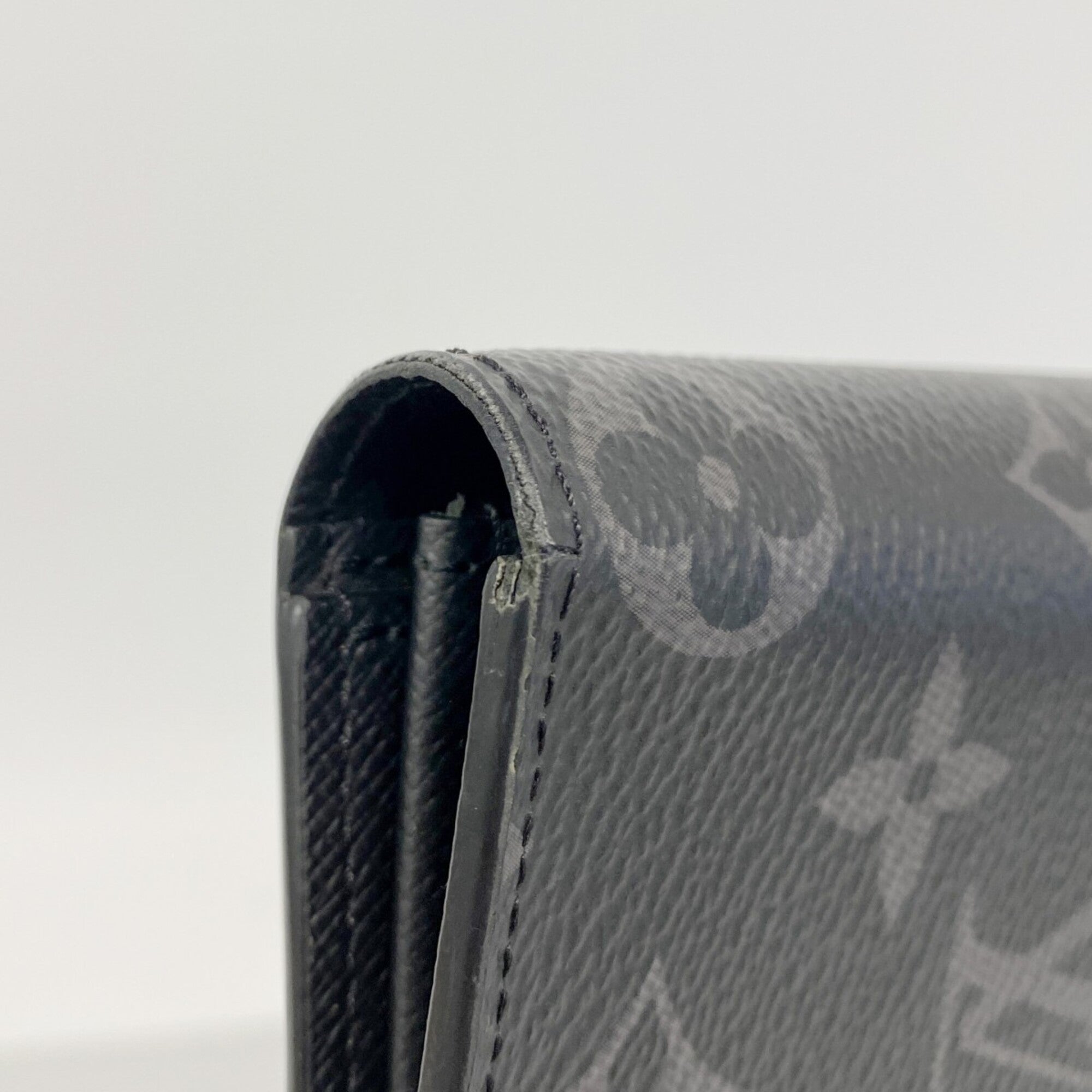 Louis Vuitton Black Long Wallet (Bi-Fold) (Pre-Owned)