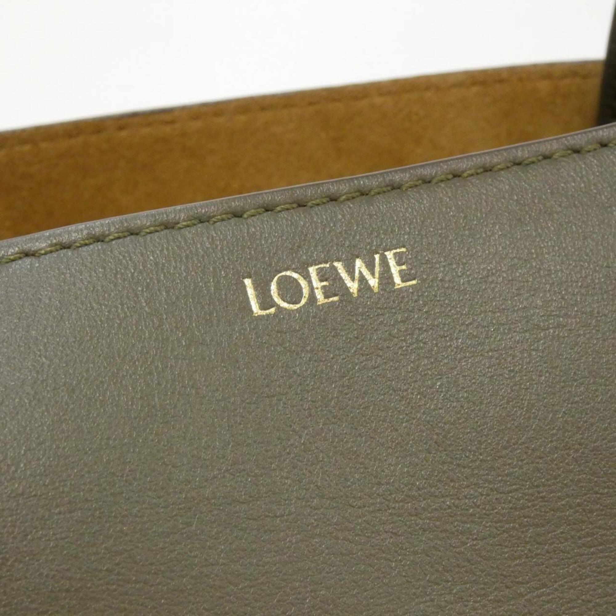 Loewe Dark Khaki Green Leather Handbag (Pre-Owned)
