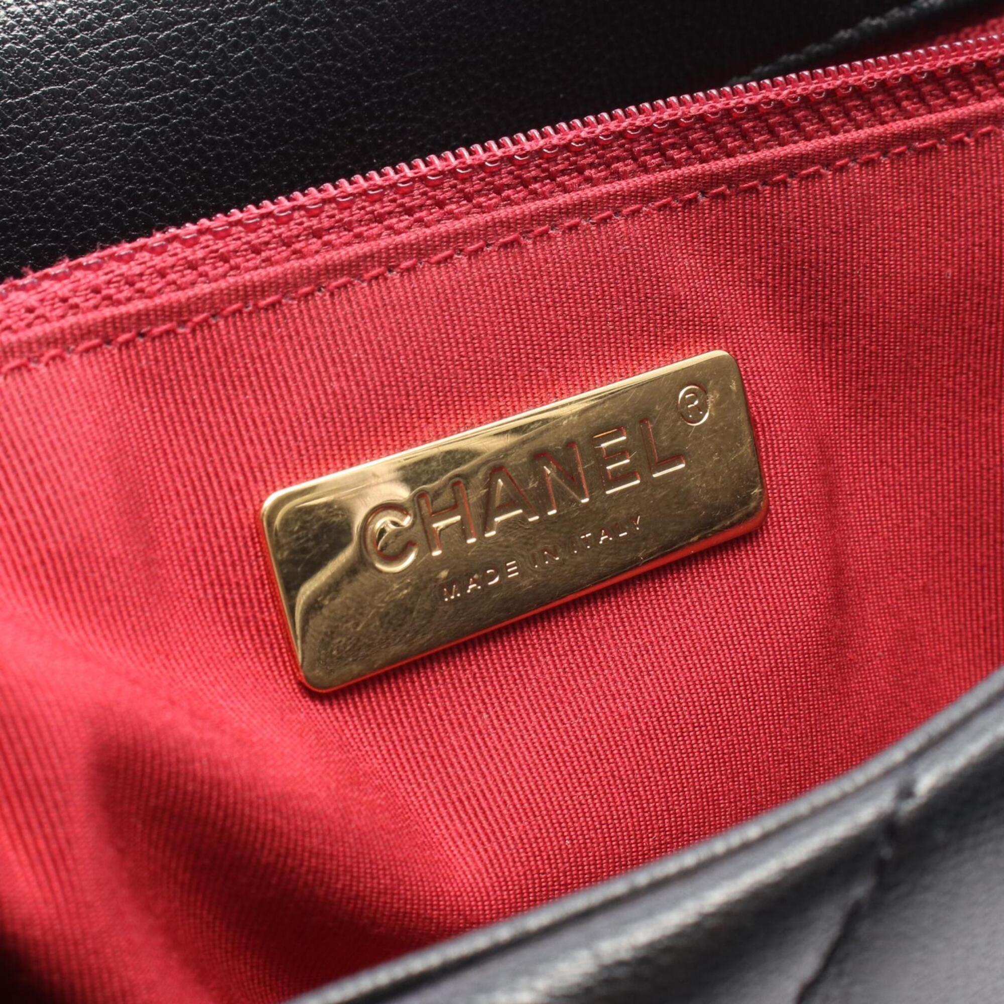 Chanel Black Leather Handbag Shoulder Bag (Pre-Owned)