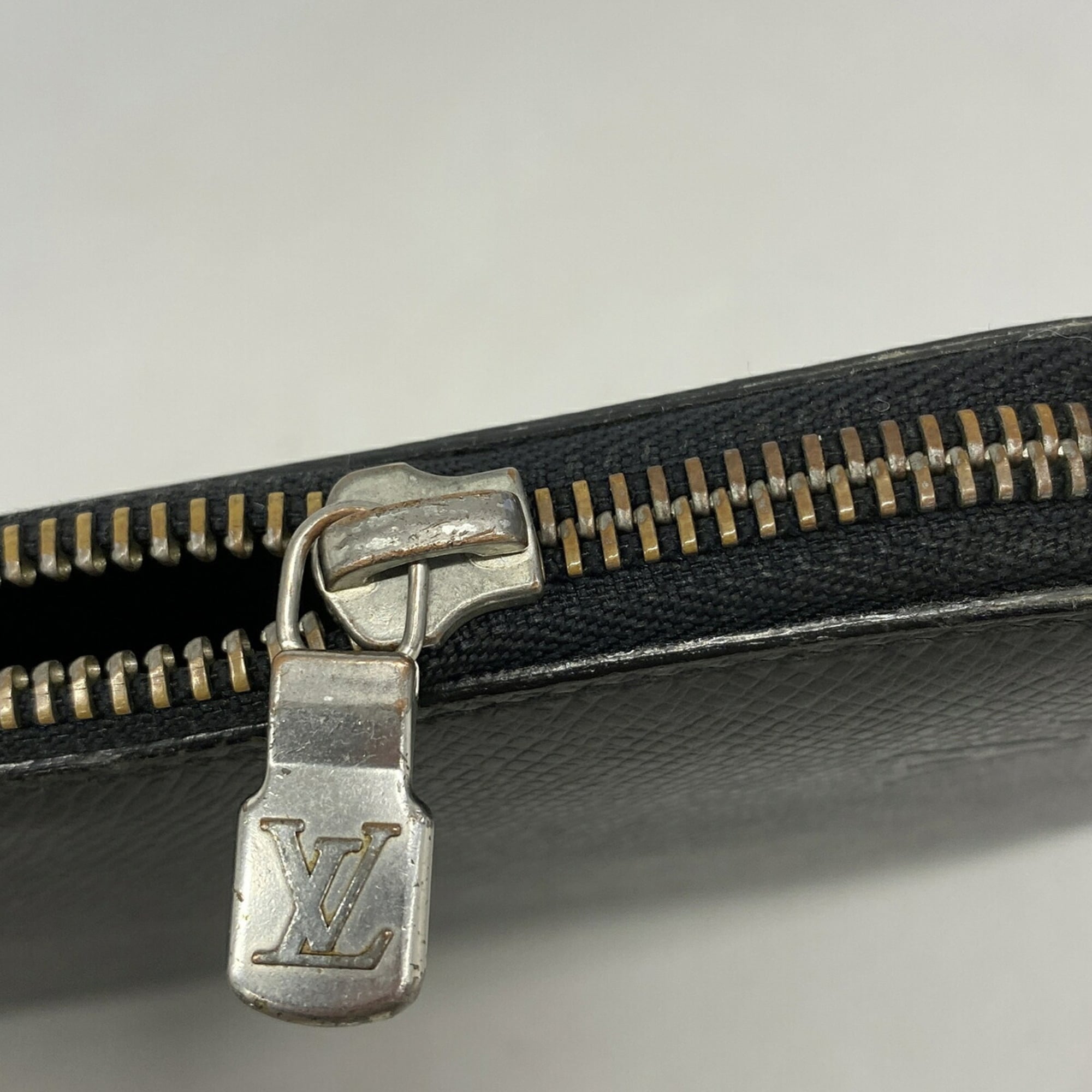 Louis Vuitton Ardoise Long Wallet (Bi-Fold) (Pre-Owned)