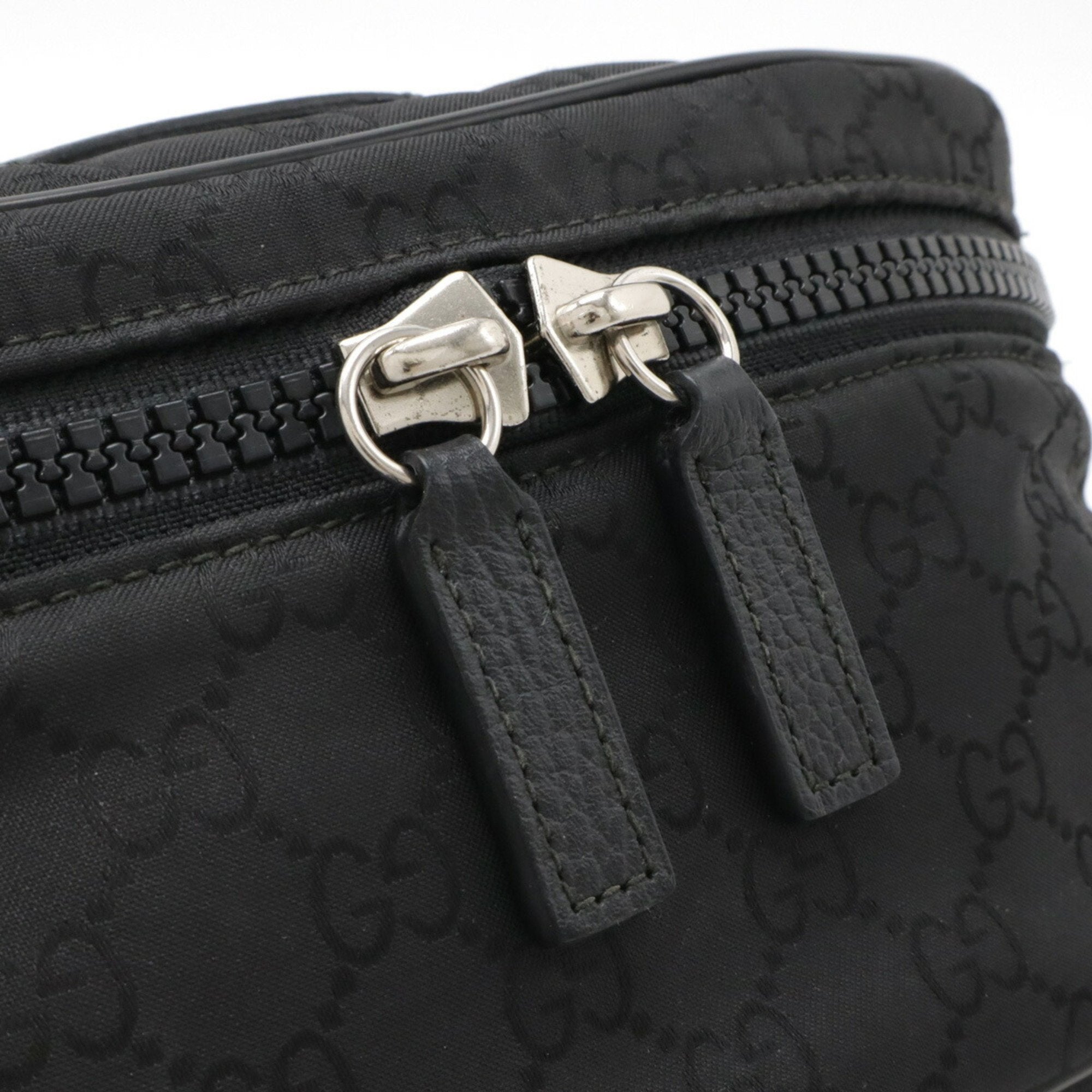 Gucci Black Nylon Leather Shoulder Bag Sling Bag (Pre-Owned)