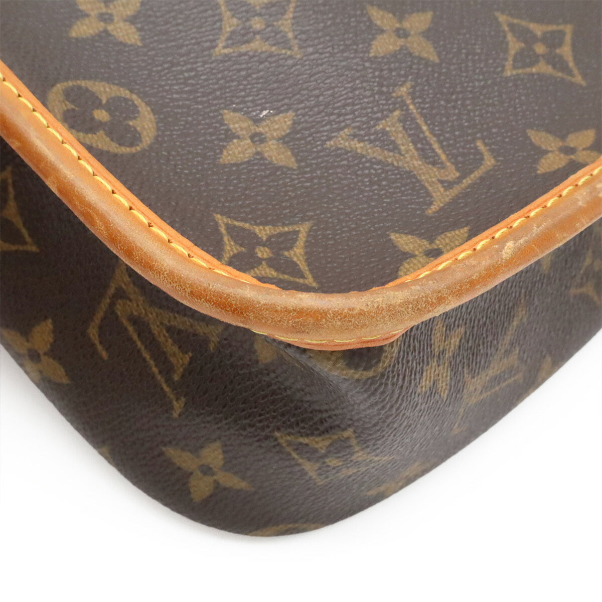 Louis Vuitton Brown Monogram Monogram Shoulder Bag (Pre-Owned)