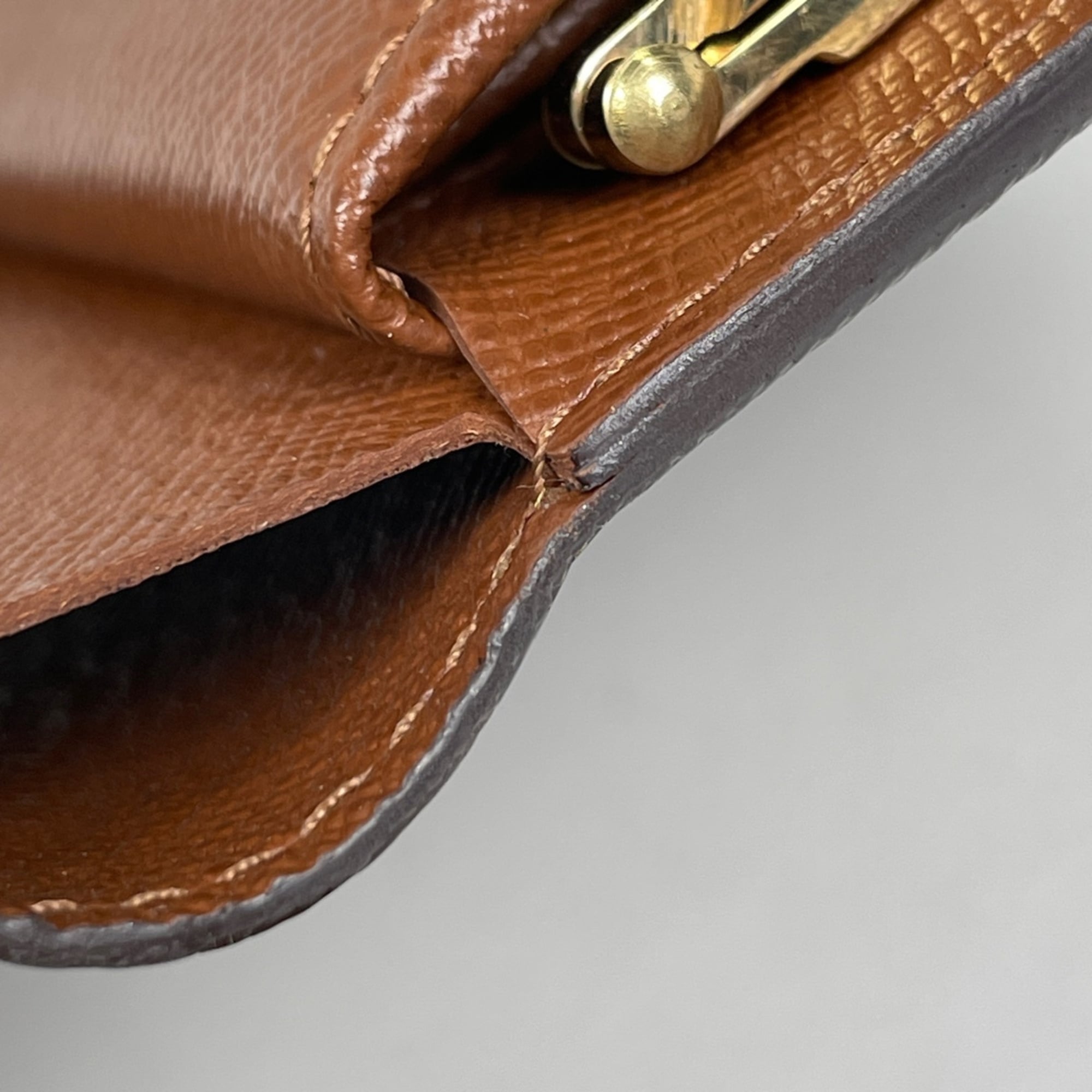 Louis Vuitton Monogram Brown Monogram Wallet (Bi-Fold) (Pre-Owned)