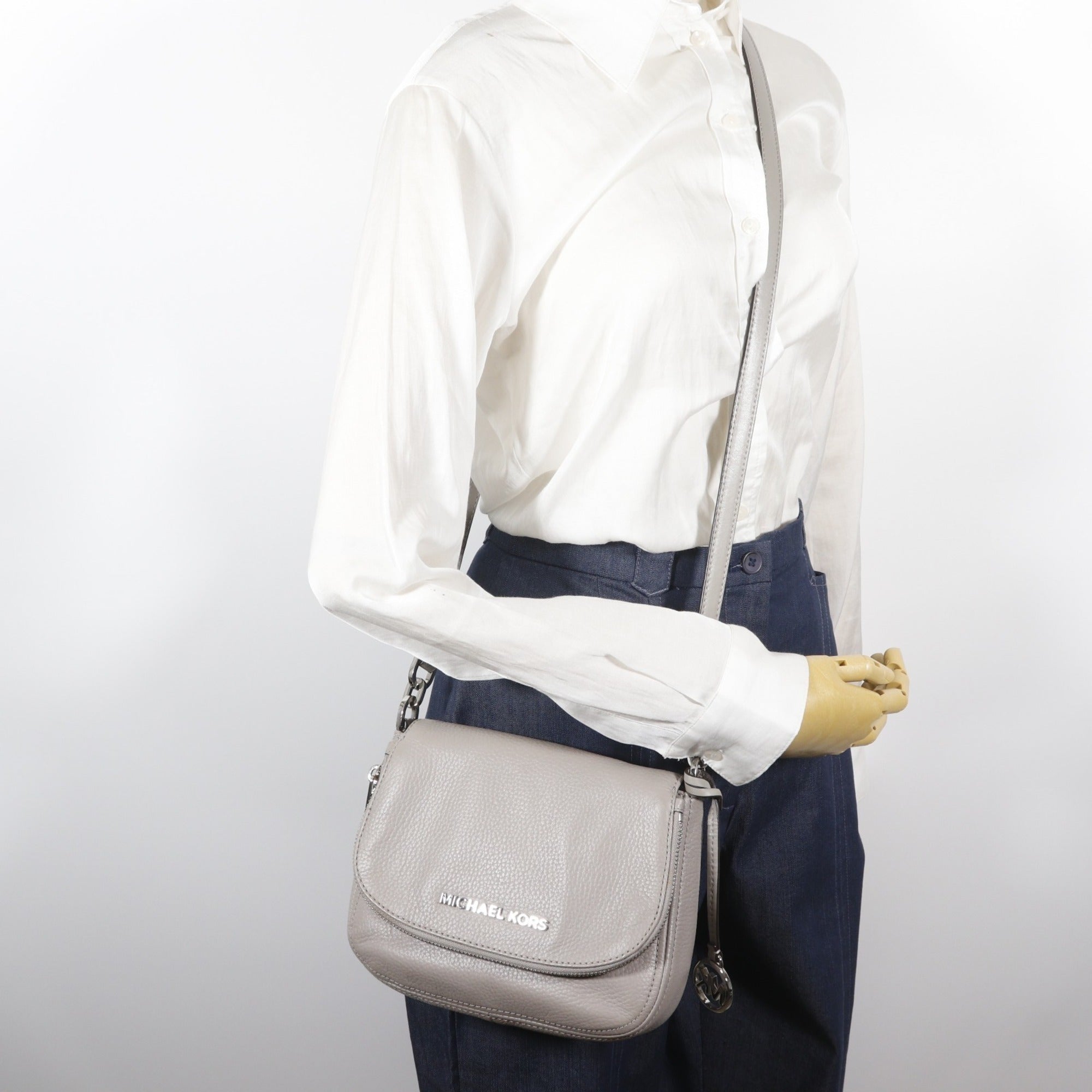 Michael Kors Gray Leather Shoulder Bag (Pre-Owned)