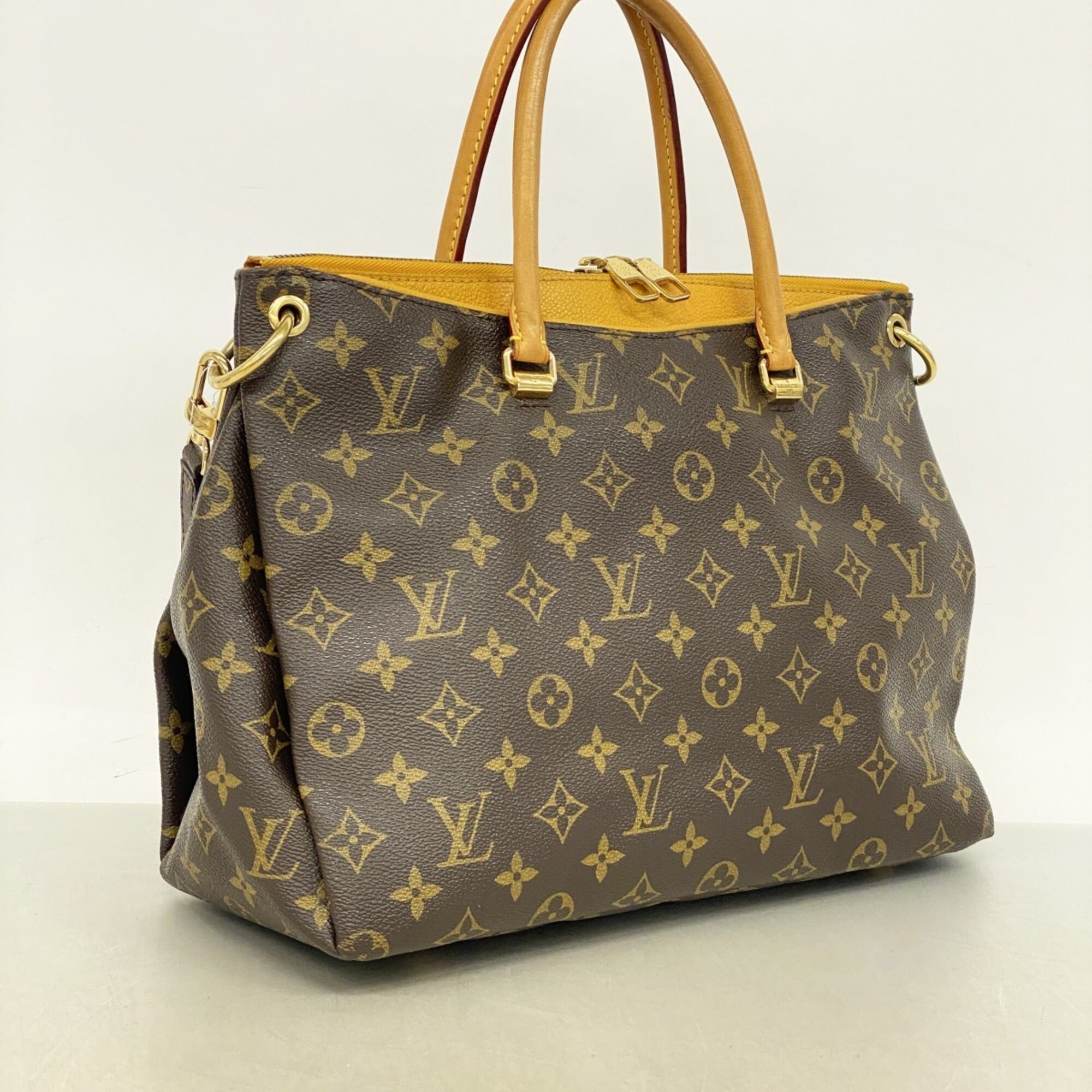 Louis Vuitton Ivory Saffron Handbag (Pre-Owned)