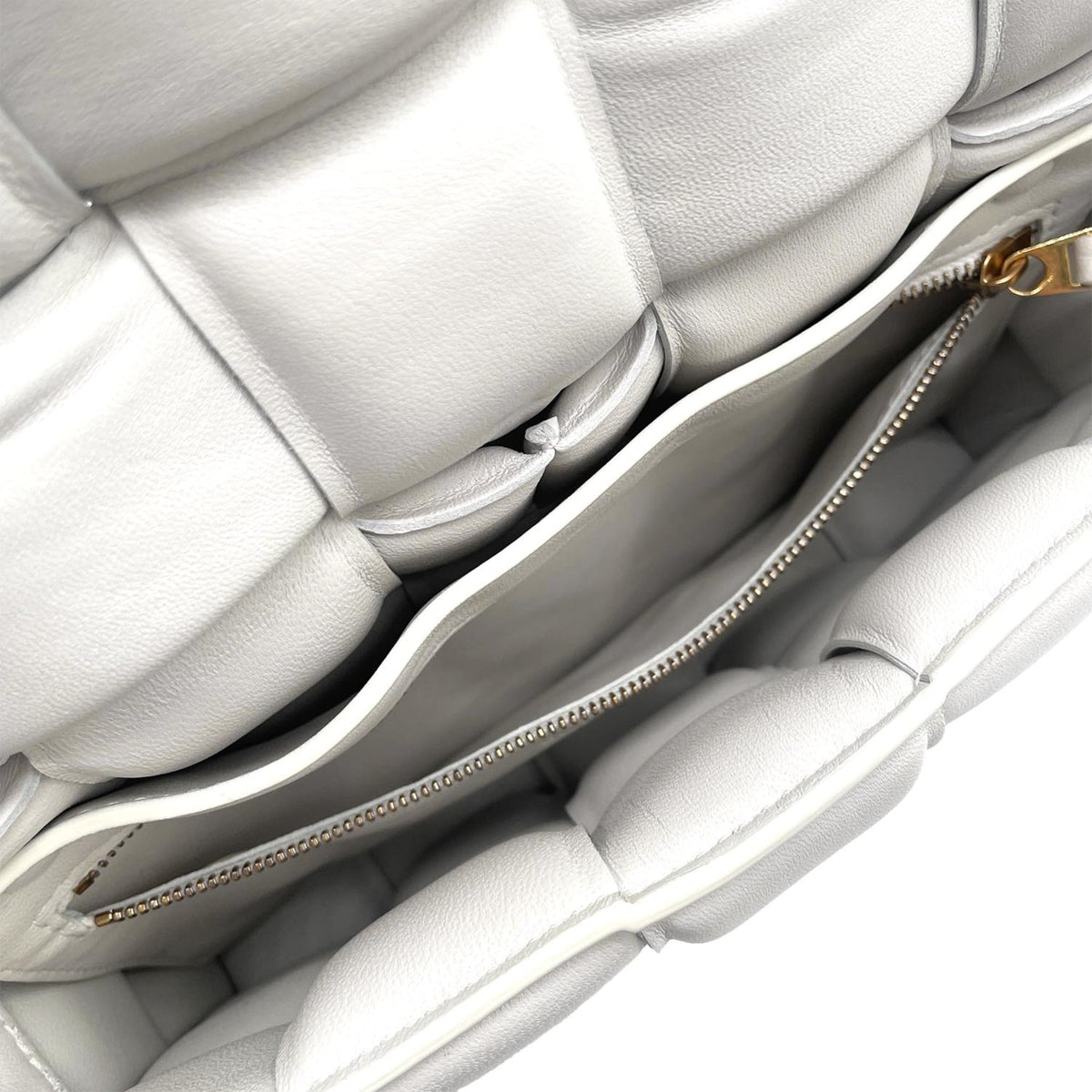 Bottega Veneta Gold White Leather Shoulder Bag (Pre-Owned)