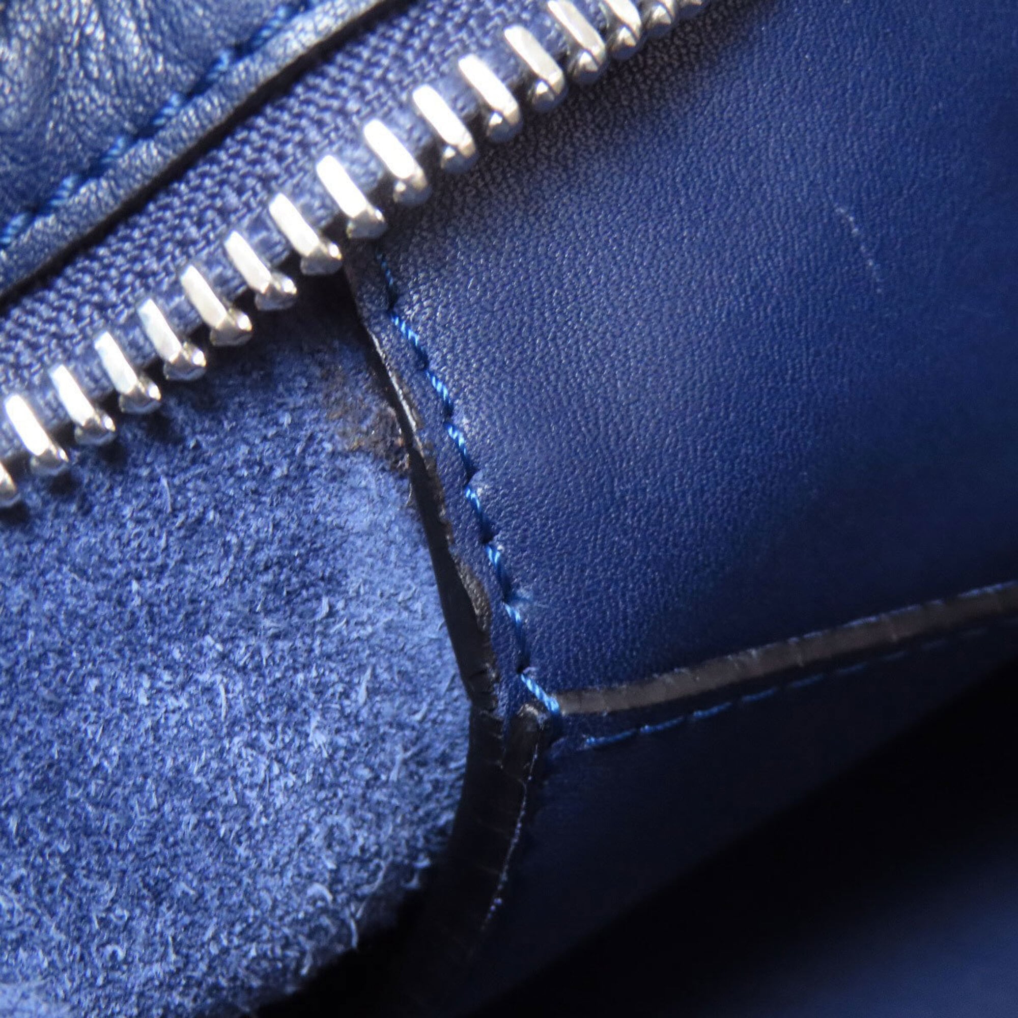 Loewe Navy Leather (Pre-Owned)
