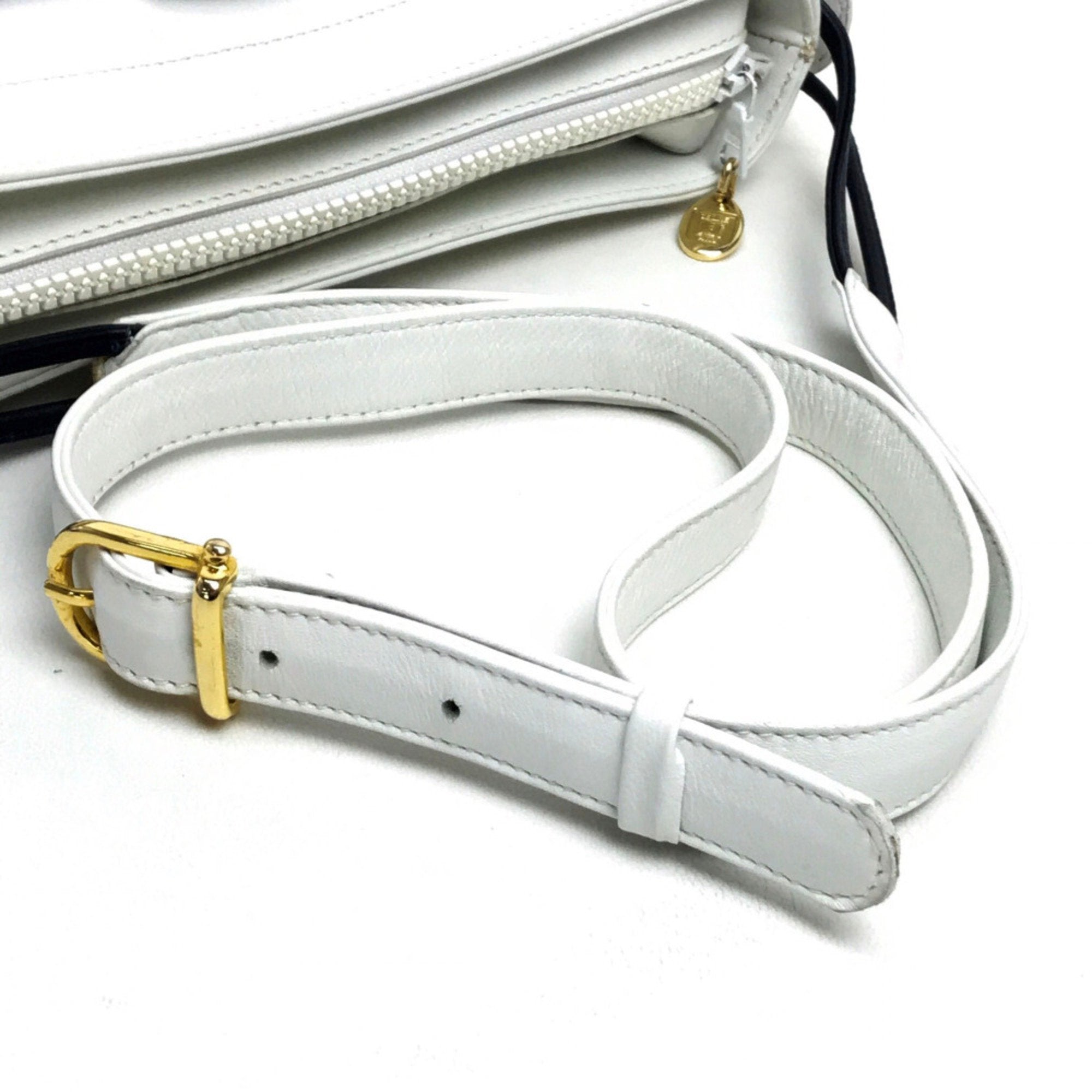 Celine White Leather Shoulder Bag (Pre-Owned)